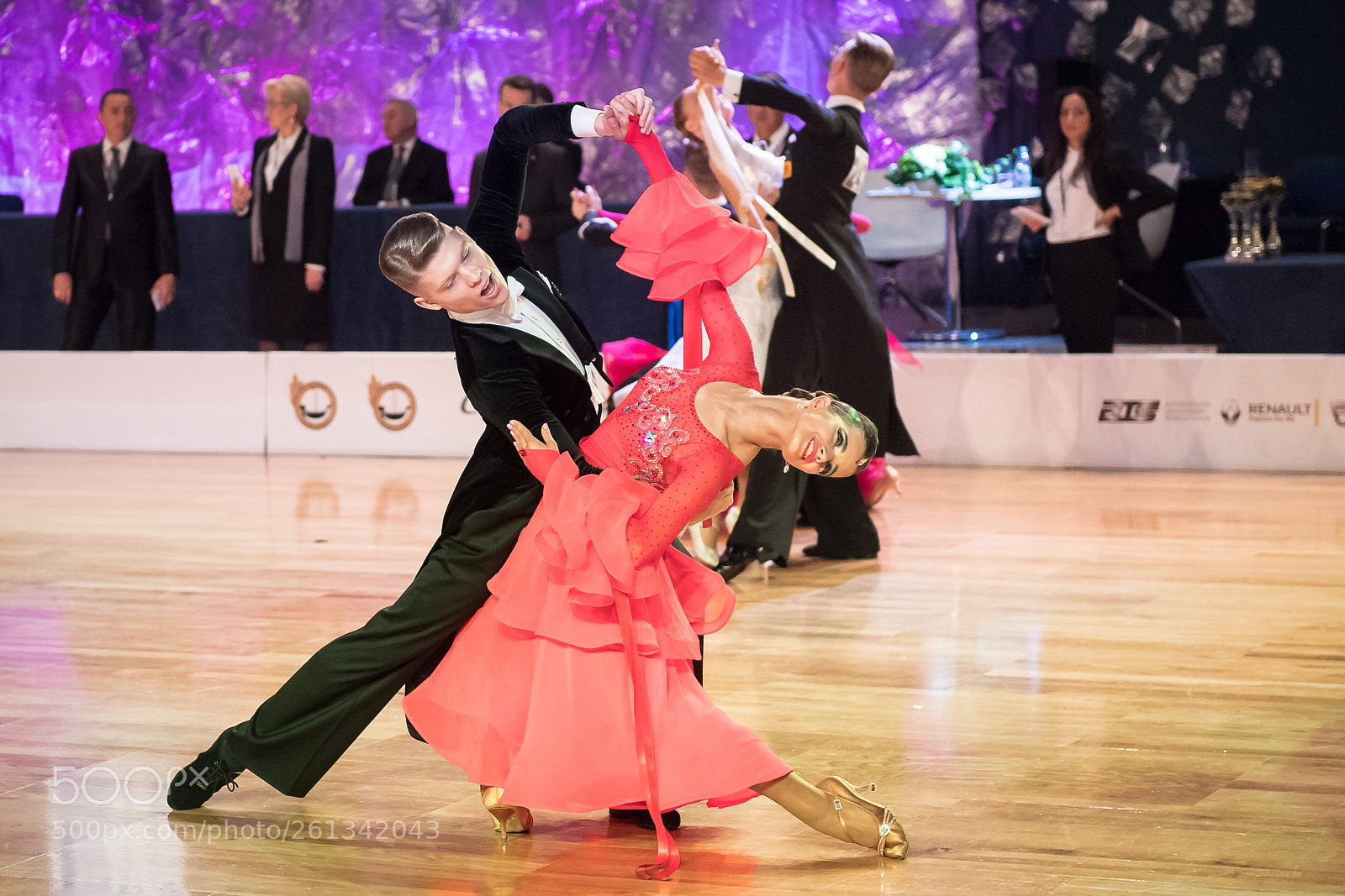 Nikon D5 sample photo. Dancers dancing standard dance photography