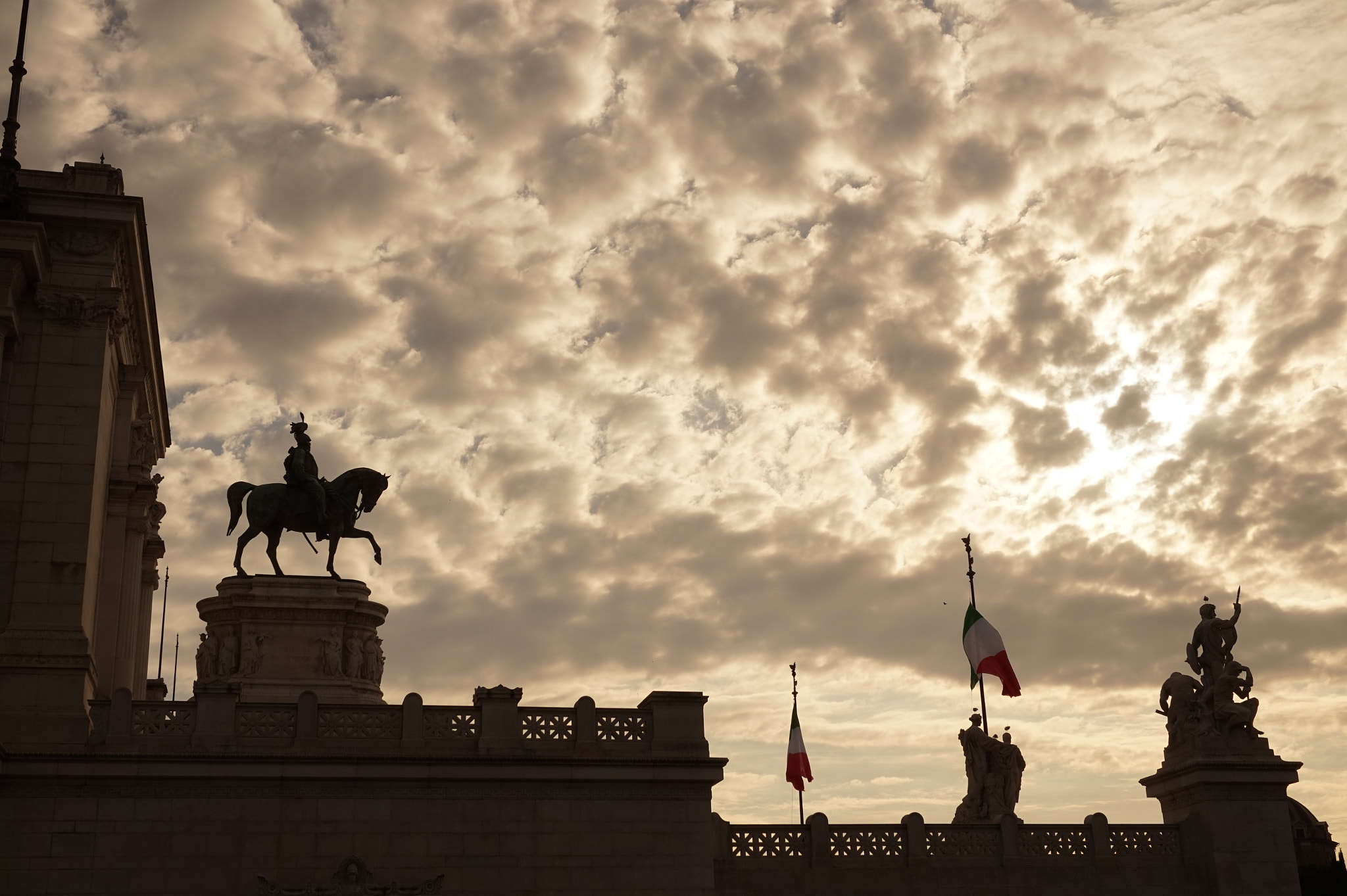 Sony E 16-50mm F3.5-5.6 PZ OSS sample photo. Roma photography
