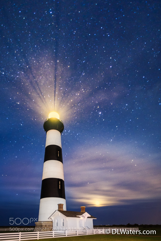 Canon EOS 5D Mark IV sample photo. Night light rays photography