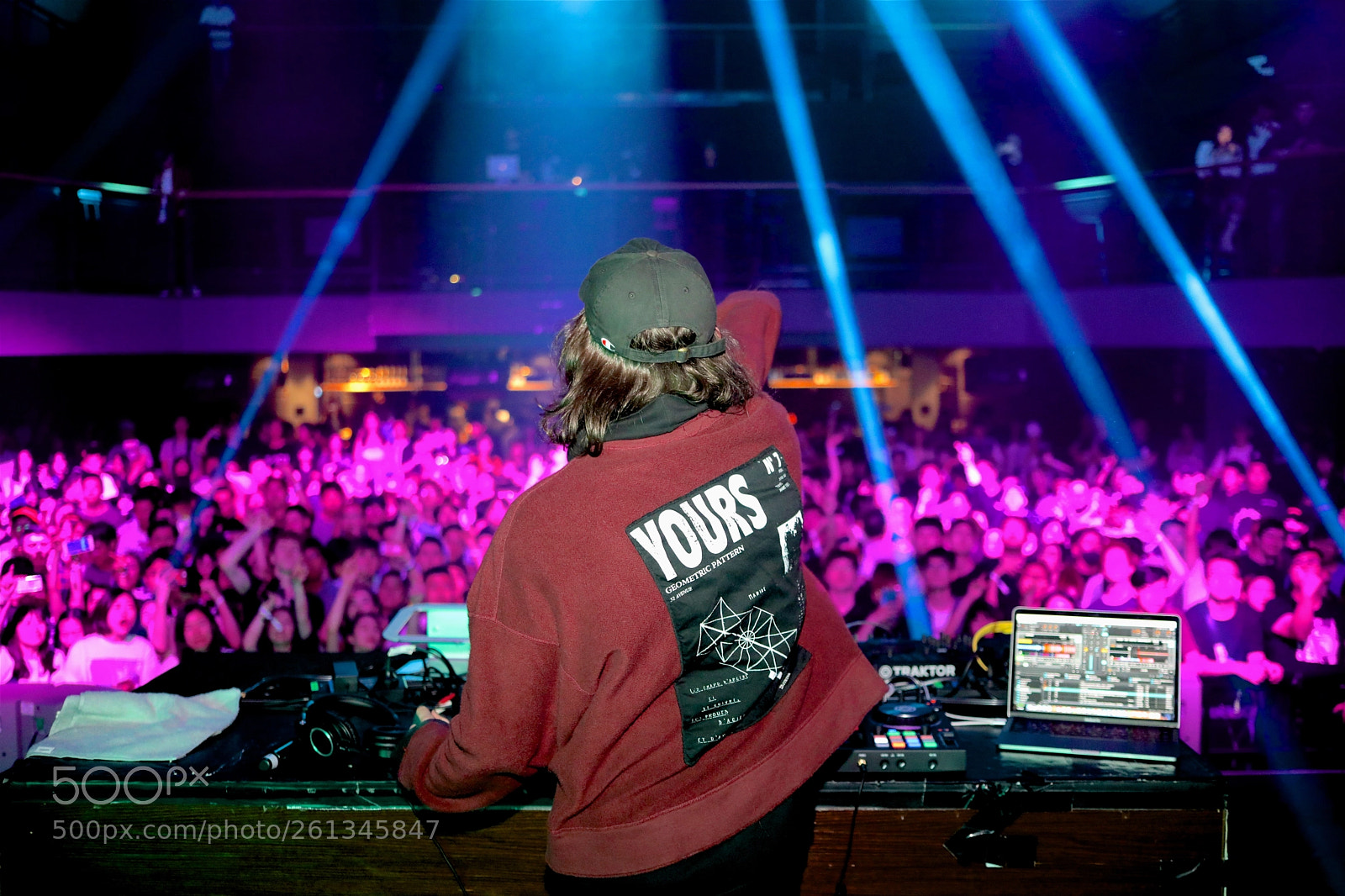 Canon EOS 5D Mark IV sample photo. Porter robinson in shanghai photography