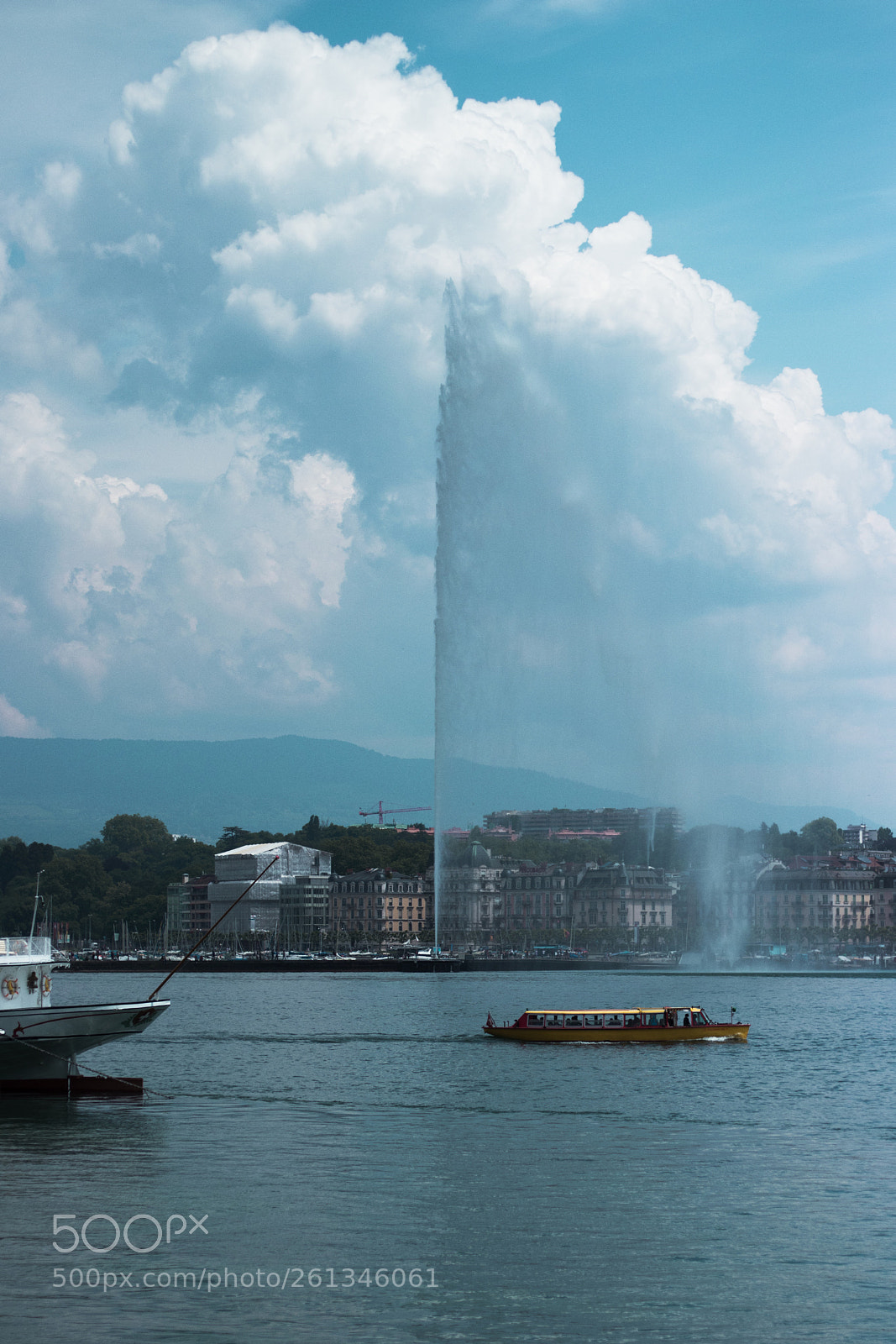Canon EOS 80D sample photo. Jet d'eau. photography