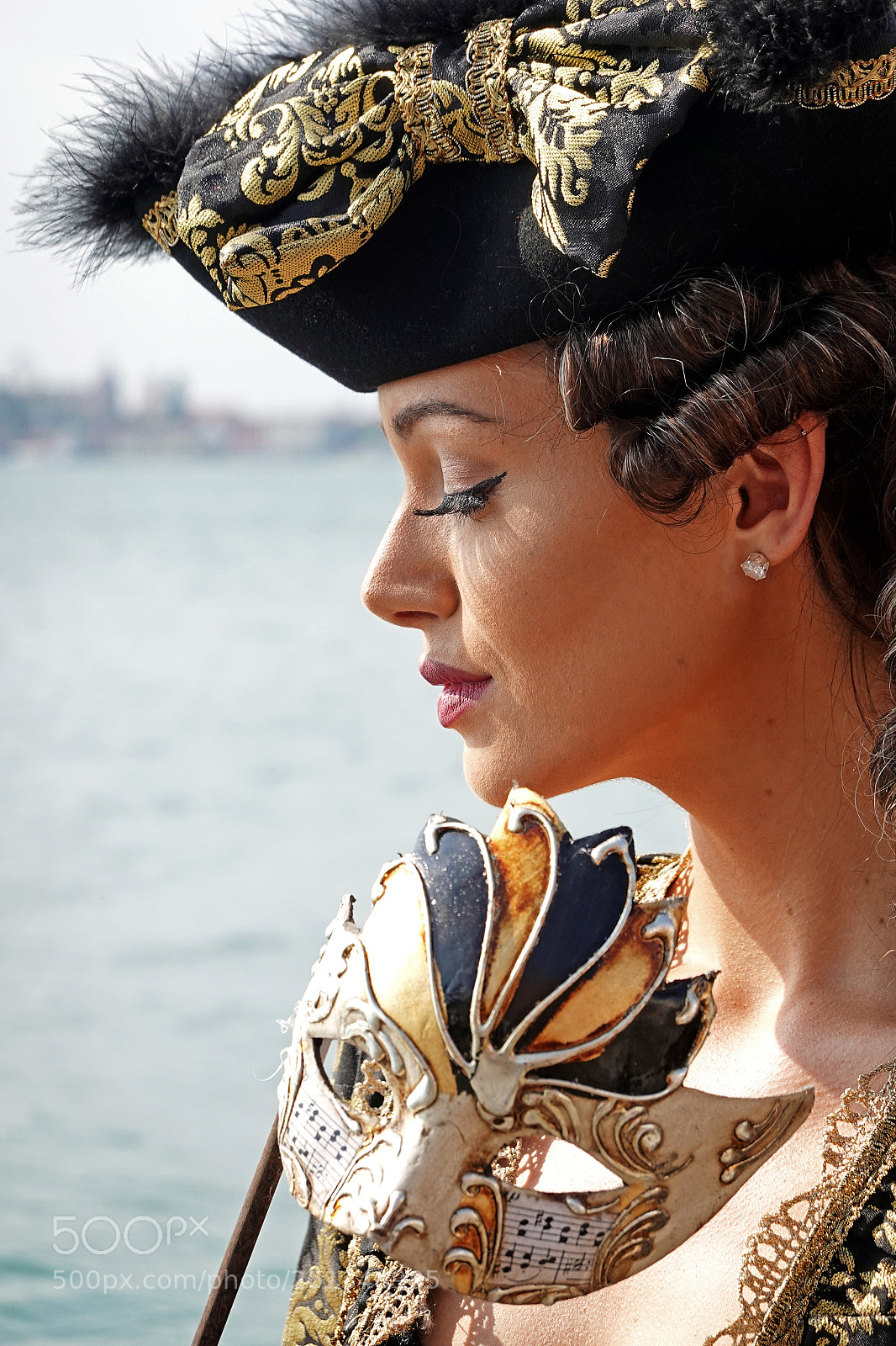 Sony Cyber-shot DSC-RX100 VI sample photo. Unknown gril in venice photography