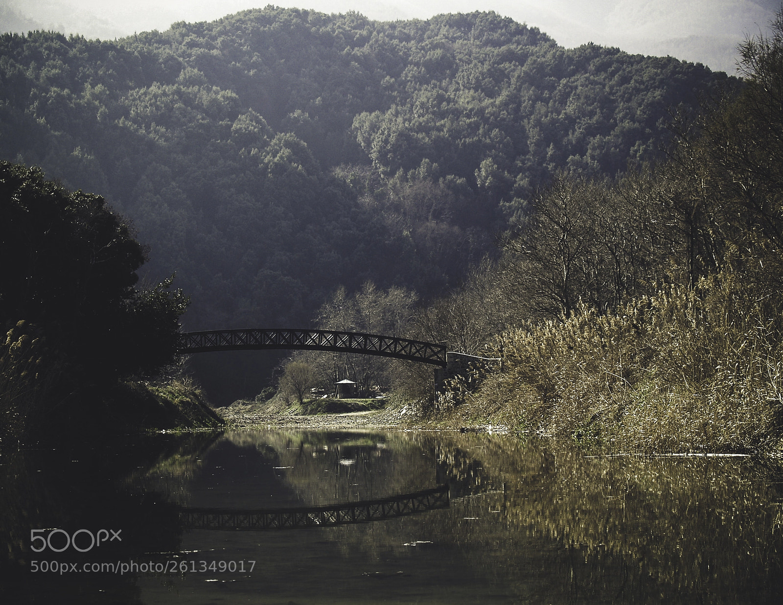 Olympus E-500 (EVOLT E-500) sample photo. Bridge over peaceful waters photography