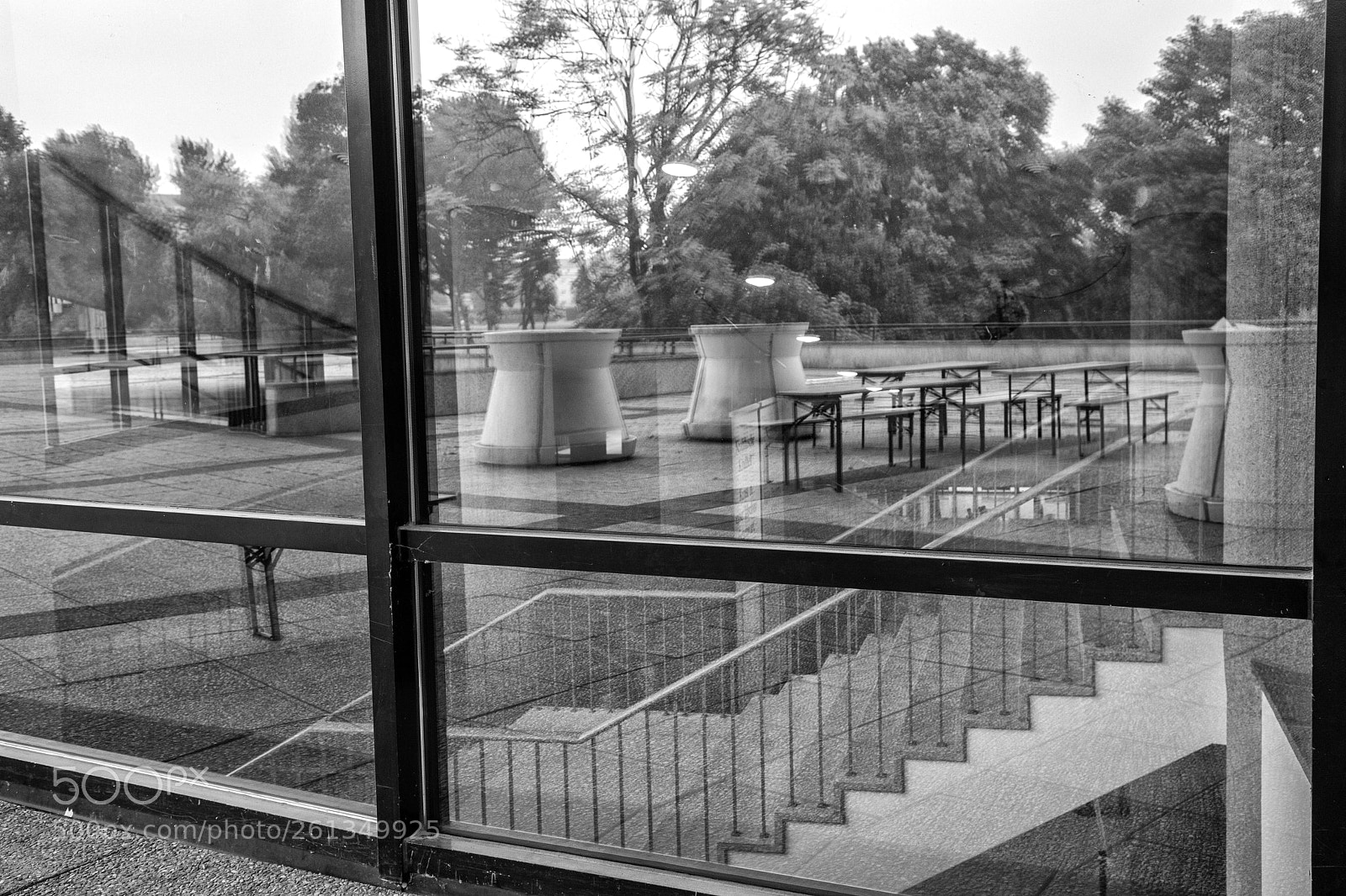 Canon EOS 5D Mark IV sample photo. The terrace in the photography