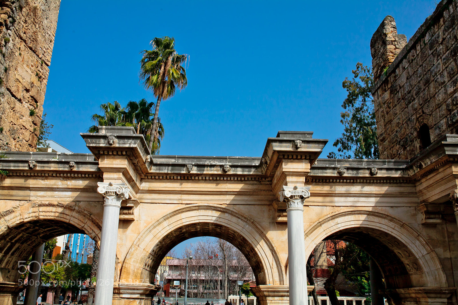 Canon EOS 5D Mark II sample photo. Gate photography