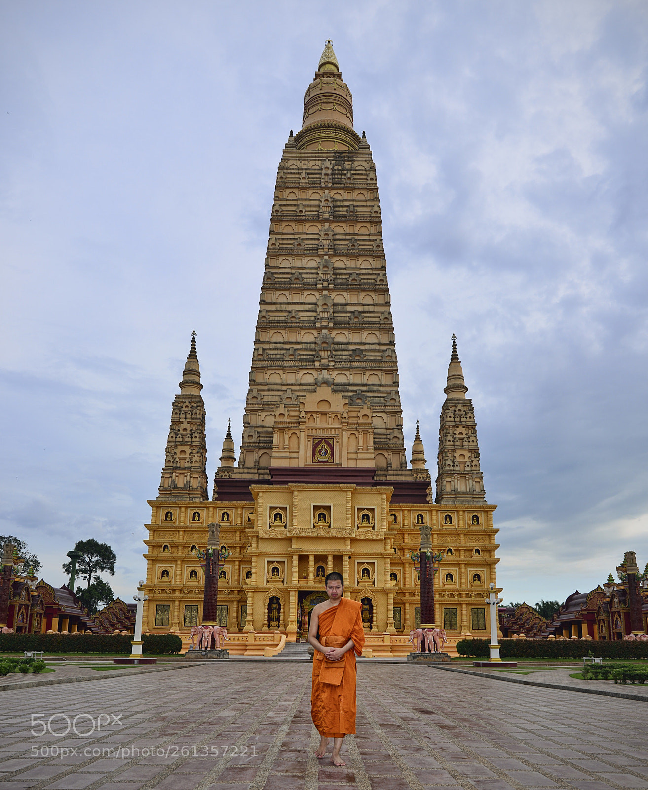 Nikon D800 sample photo. Monk on pilgrimage photography