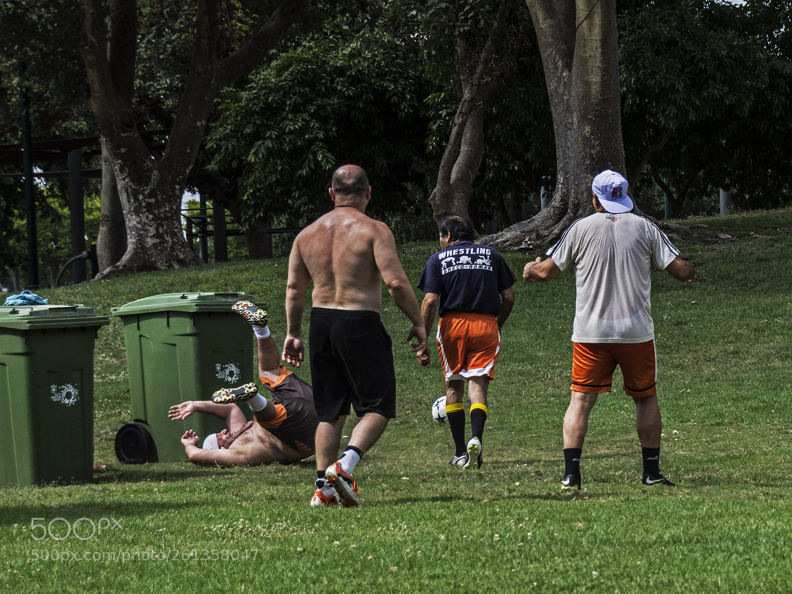Nikon D7100 sample photo. The decisive moment. photography