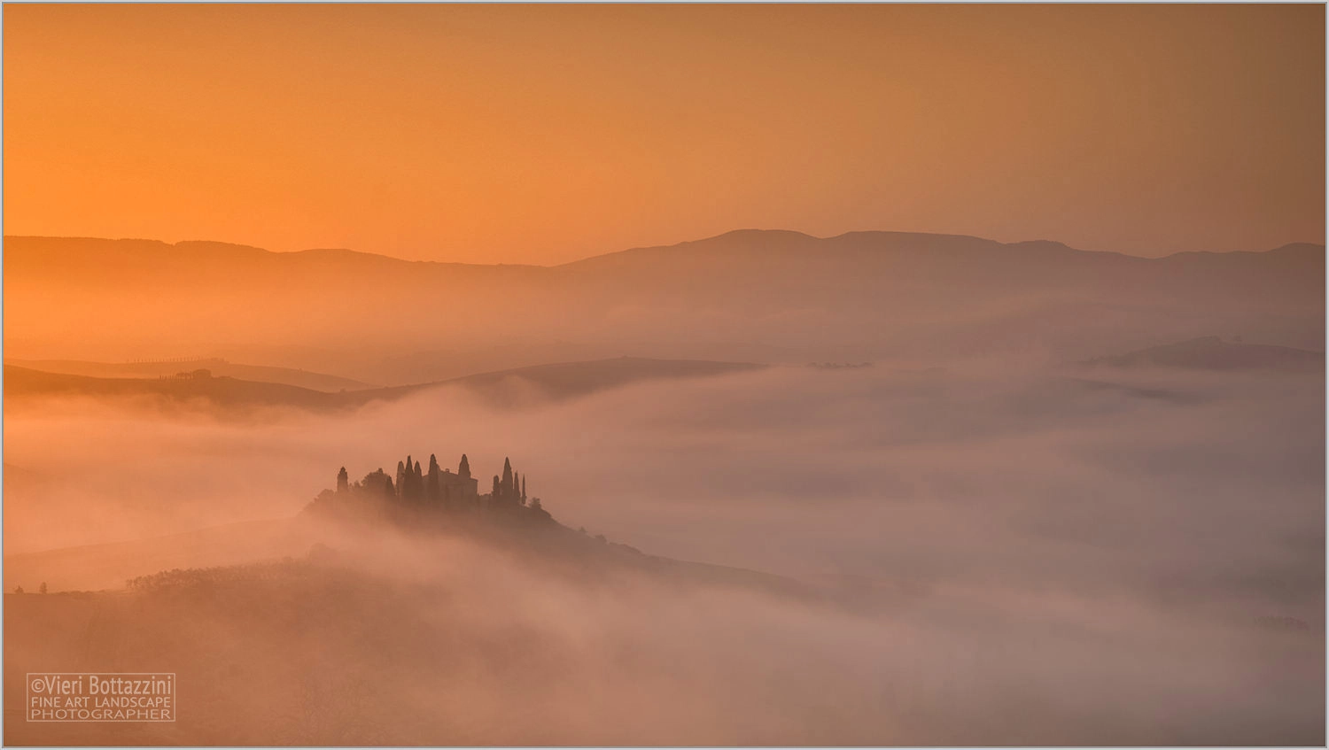 Leica SL (Typ 601) sample photo. Fairy tale podere belvedere at sunrise photography