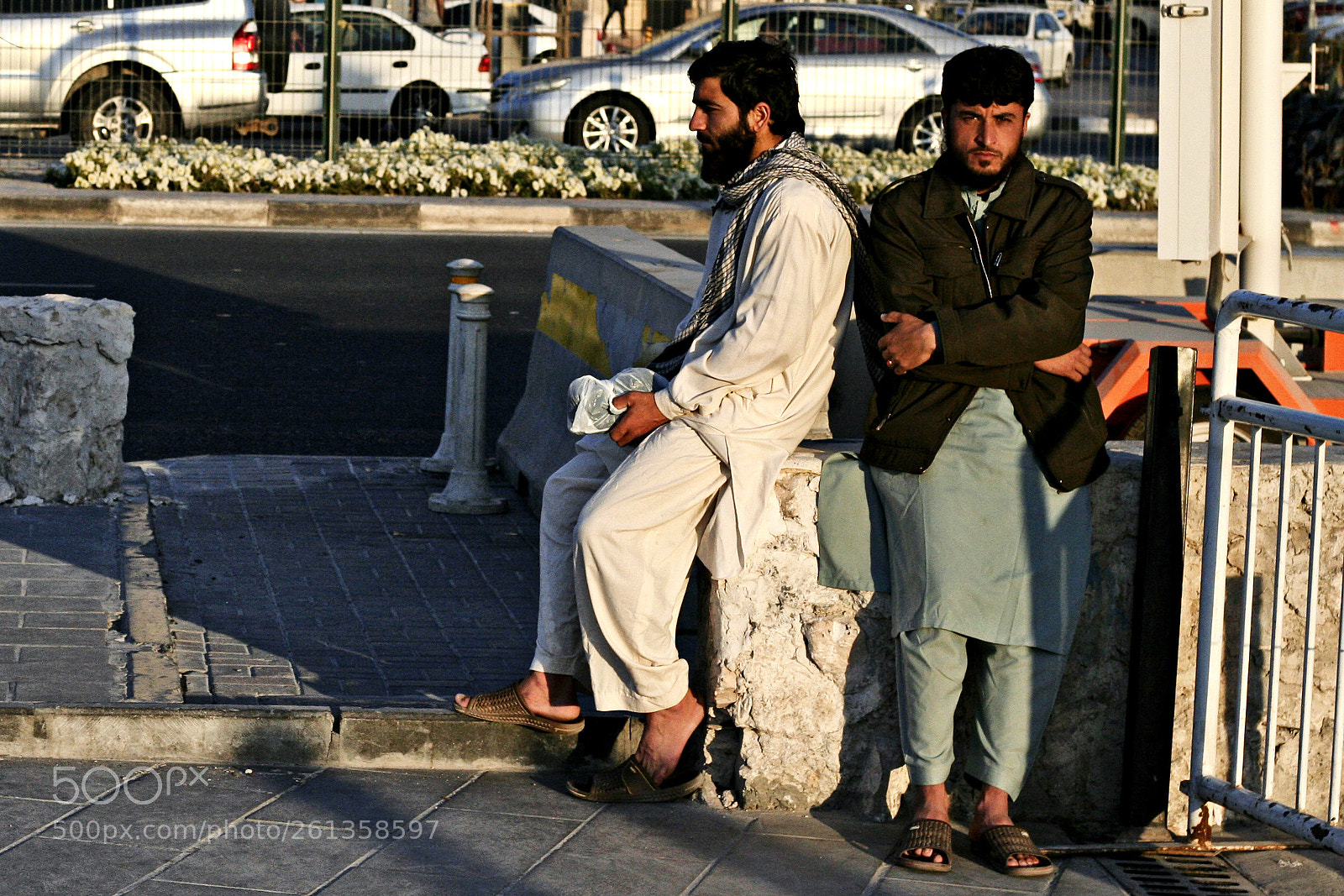 Canon EOS 350D (EOS Digital Rebel XT / EOS Kiss Digital N) sample photo. Faces of doha photography