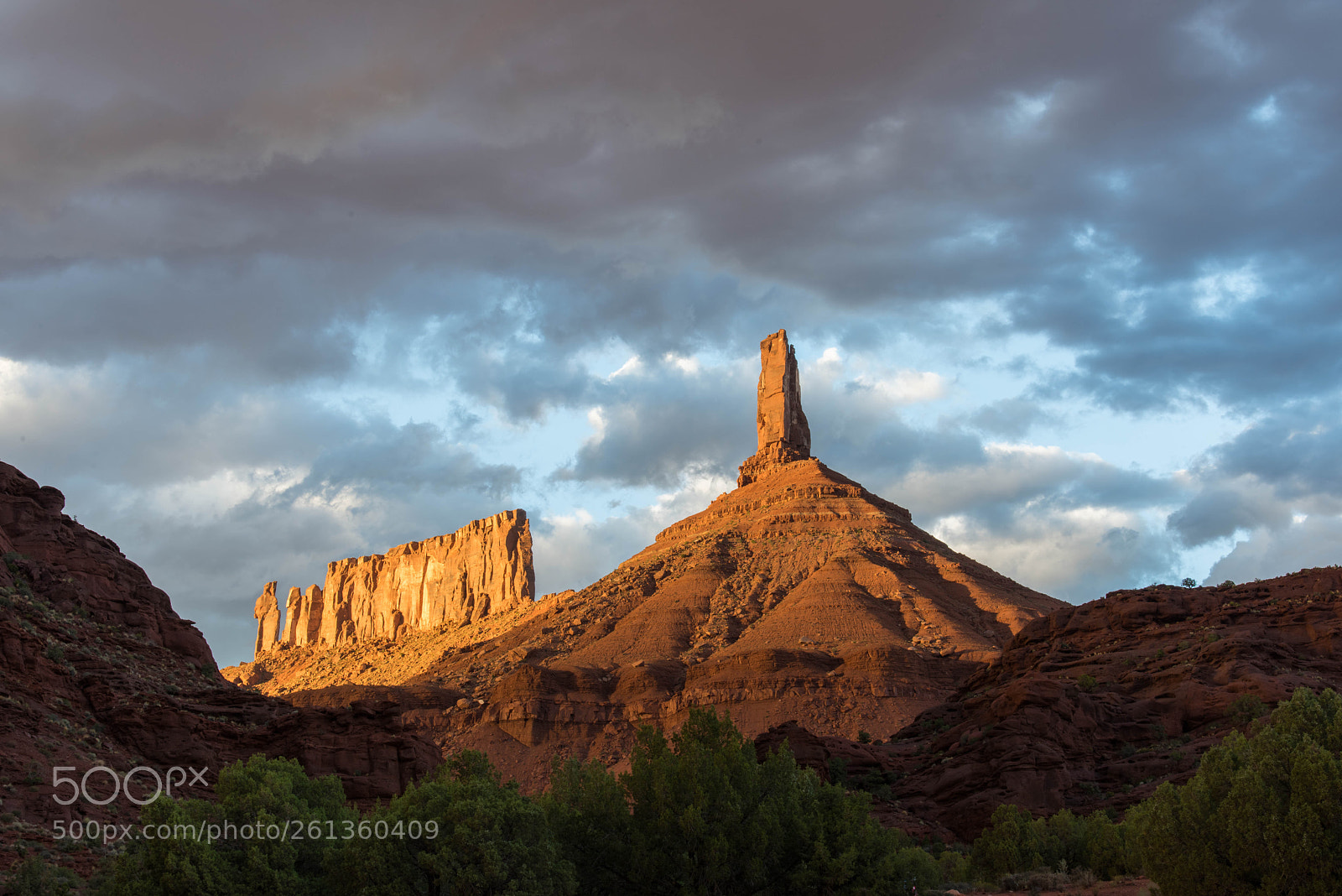 Nikon D810 sample photo. Fisher towers at sunset photography