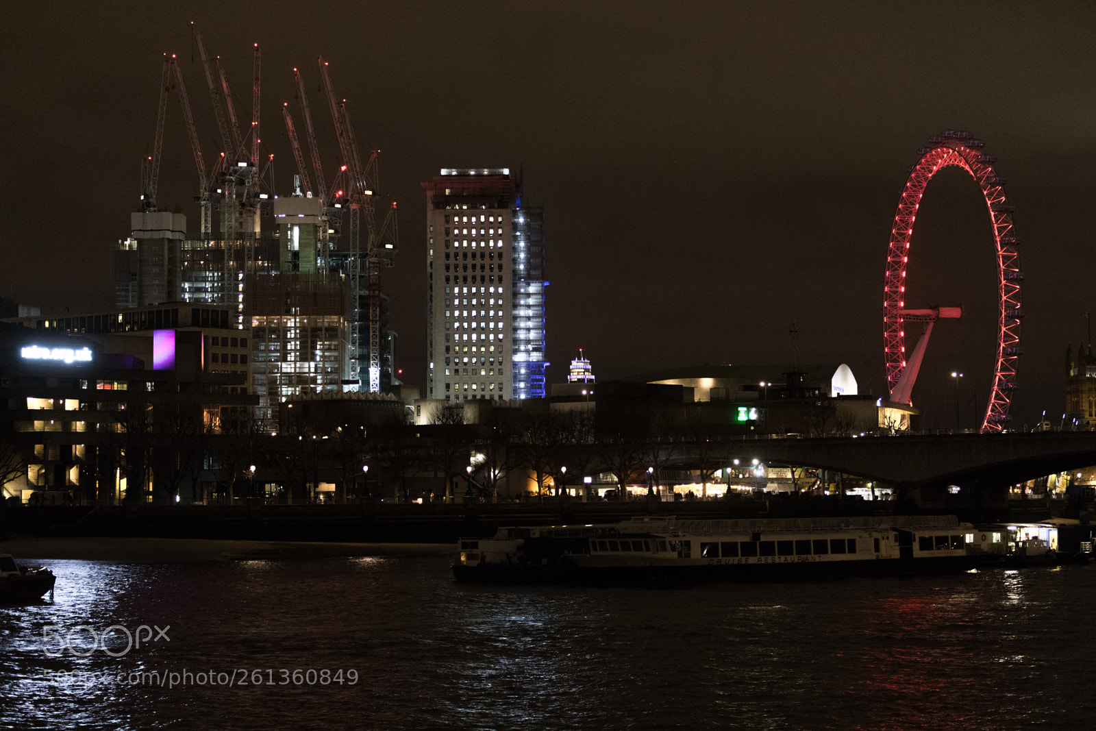 Canon EOS 5D Mark IV sample photo. Street photojournal photography