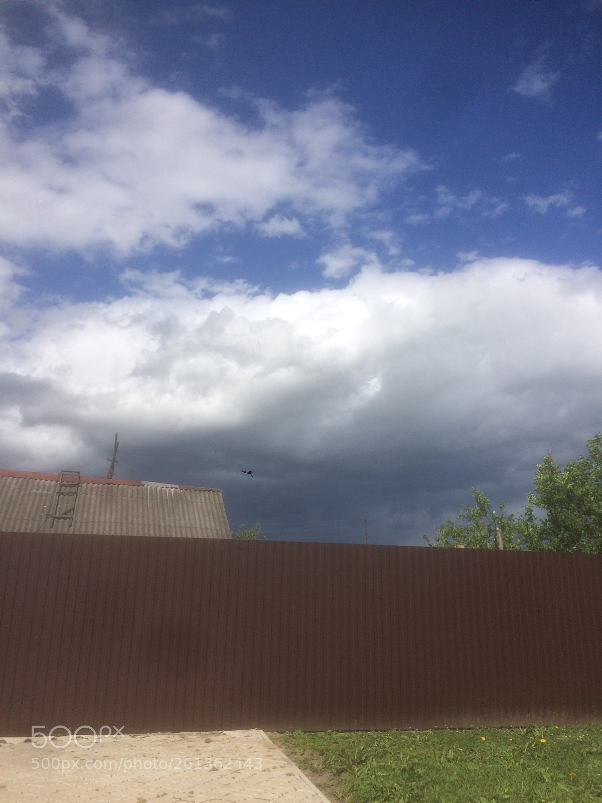 Apple iPhone 5s sample photo. Big clouds photography