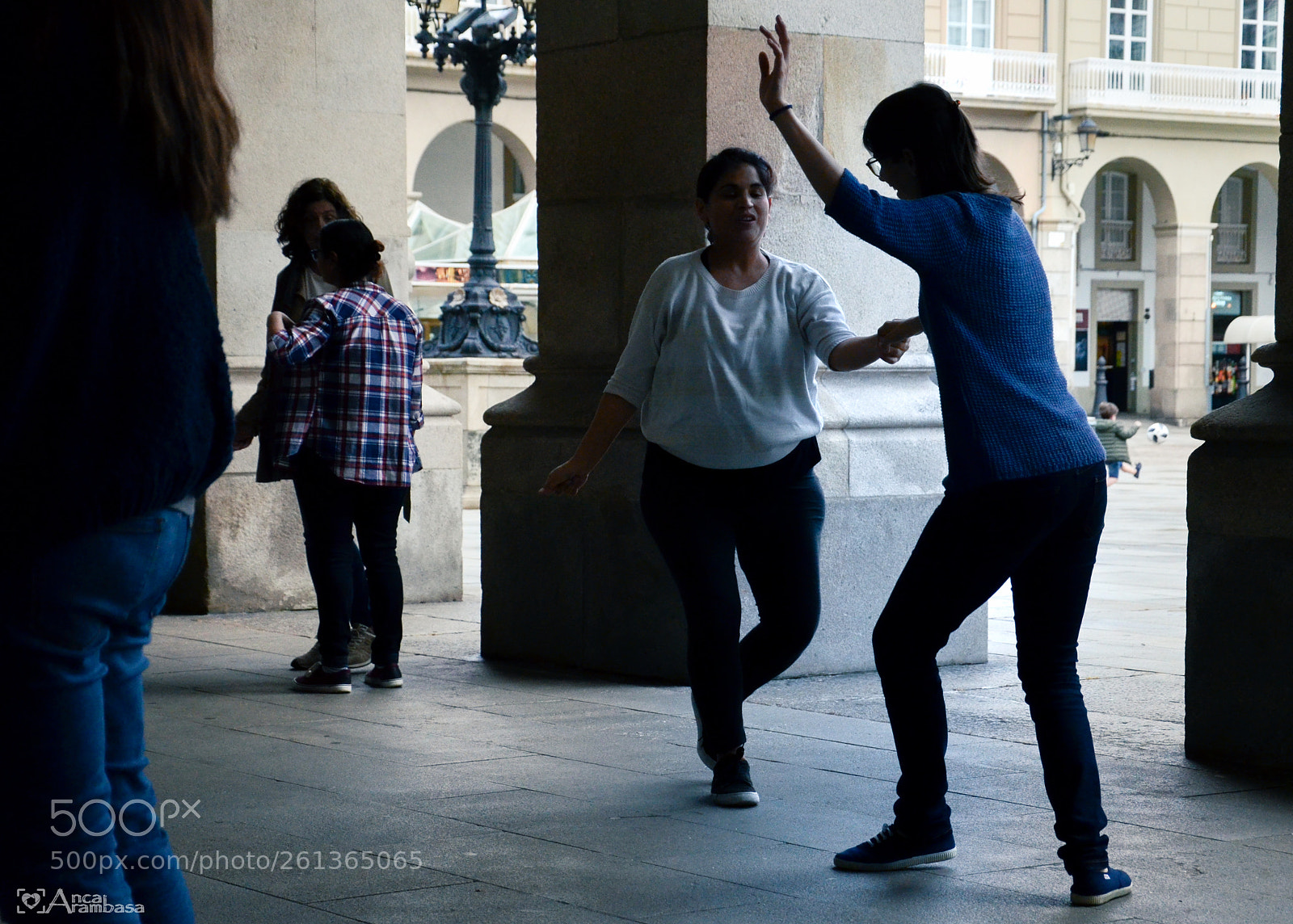 Nikon D5100 sample photo. Swing in the middle photography