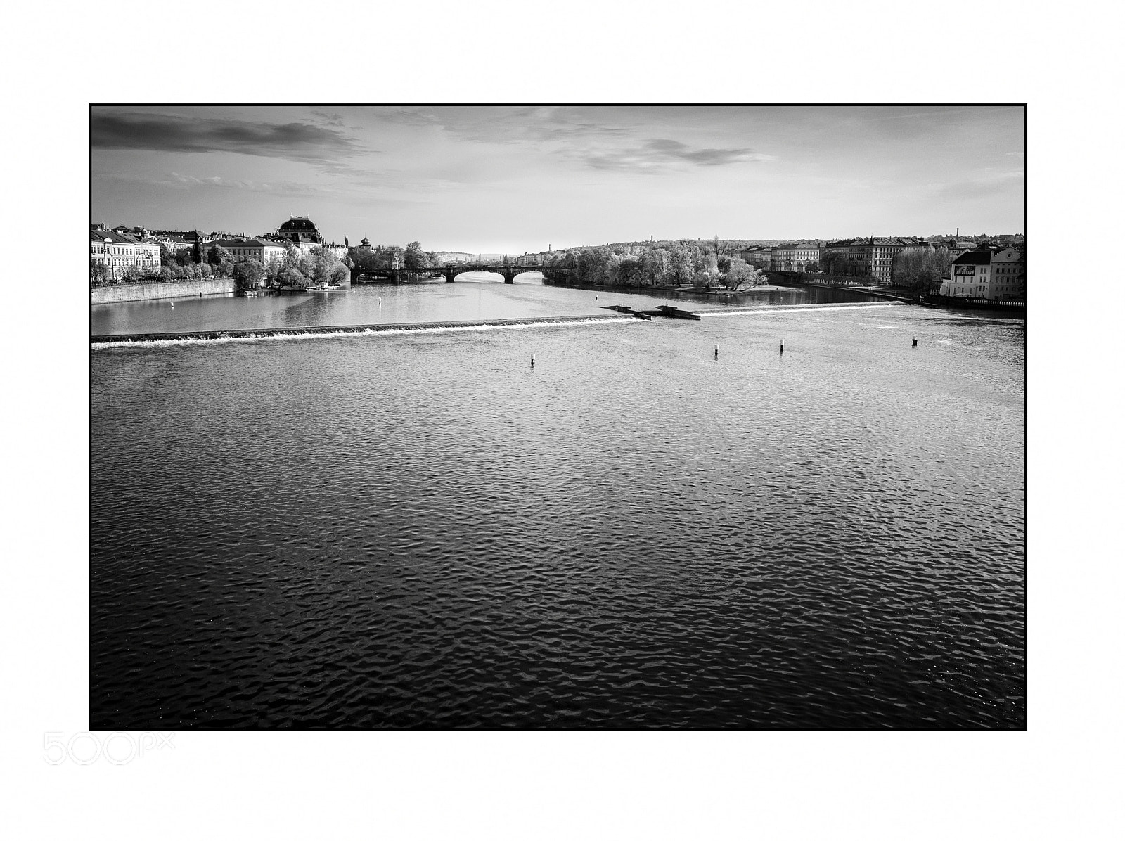 Leica Q (Typ 116) sample photo. Río moldaba photography