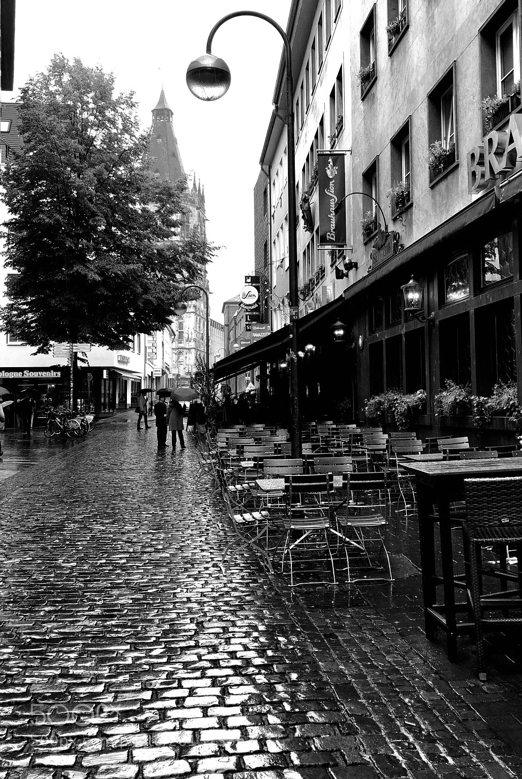 Apple iPhone 8 Plus sample photo. Rainy day photography