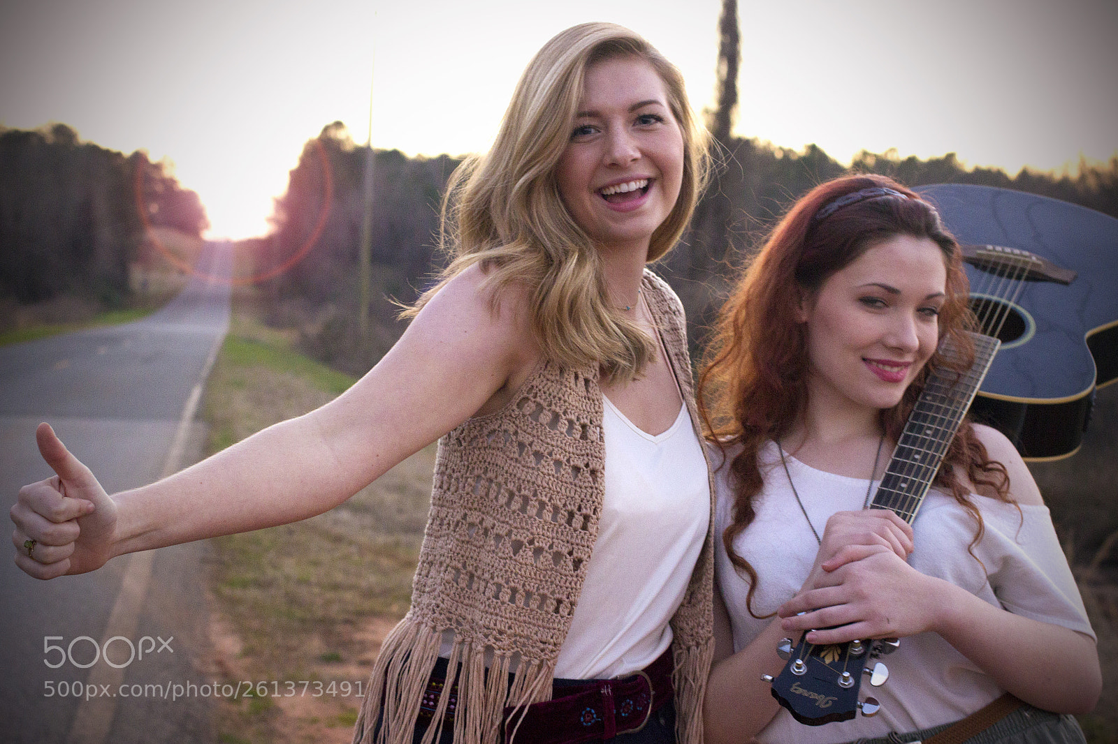 Canon EOS 600D (Rebel EOS T3i / EOS Kiss X5) sample photo. Hippie girls photography
