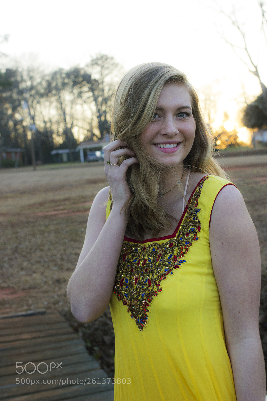 Canon EOS 600D (Rebel EOS T3i / EOS Kiss X5) sample photo. Hippie girls photography