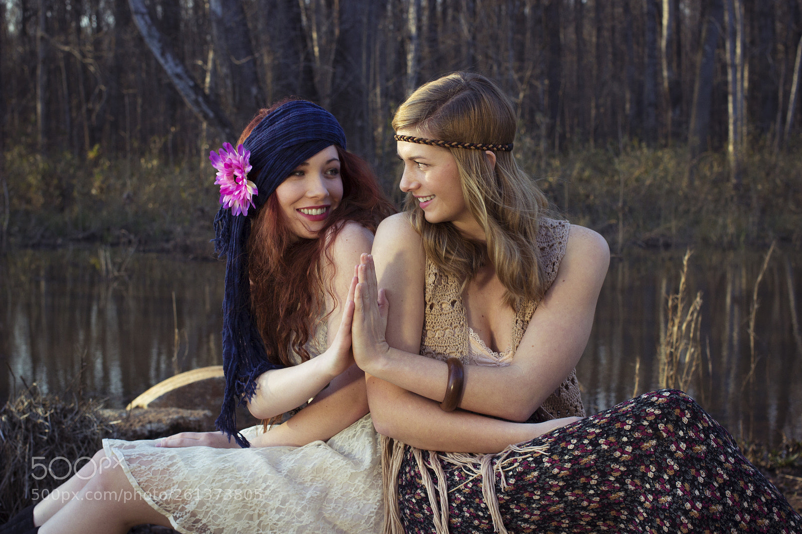 Canon EOS 600D (Rebel EOS T3i / EOS Kiss X5) sample photo. Hippie girls photography