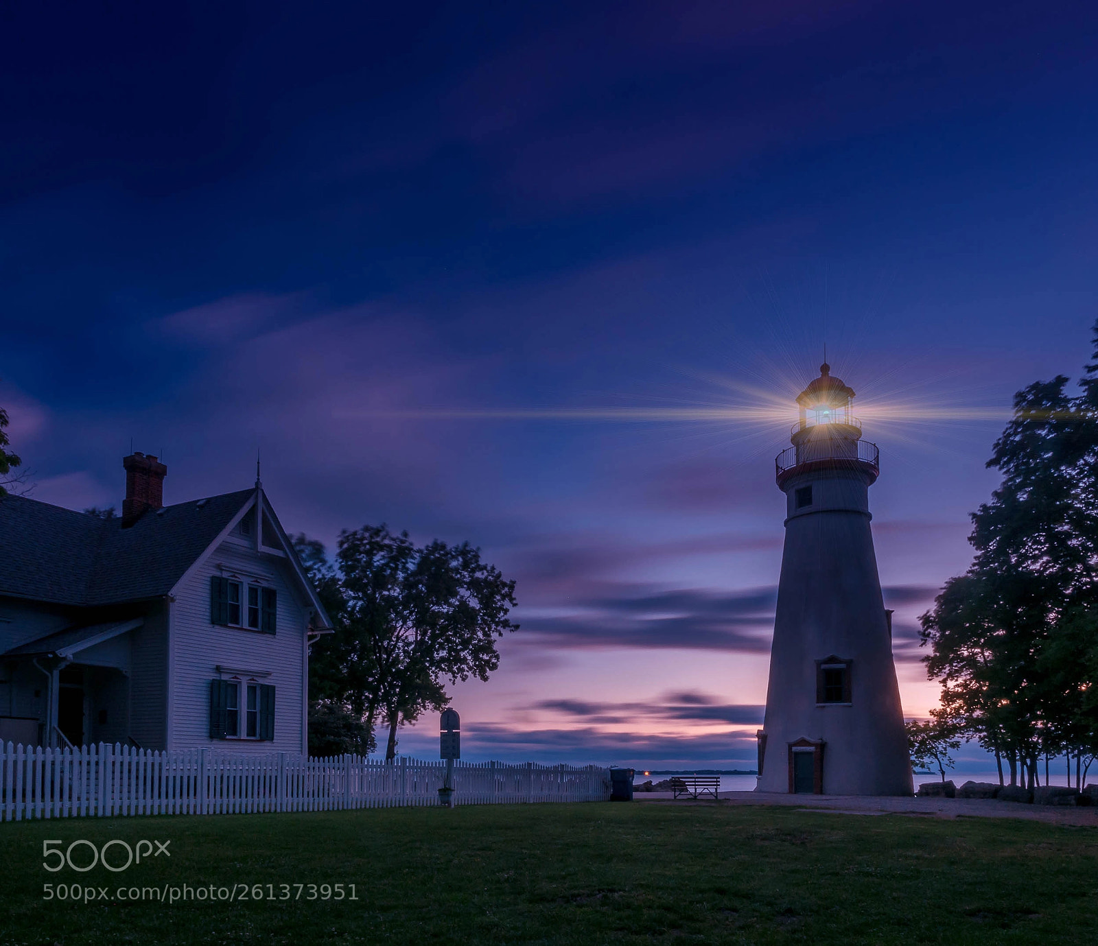 Olympus OM-D E-M5 II sample photo. Marblehead lighthouse photography