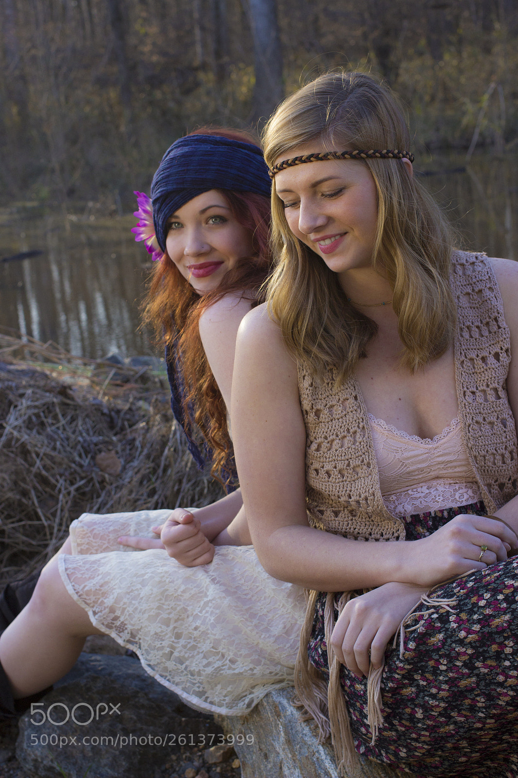 Canon EOS 600D (Rebel EOS T3i / EOS Kiss X5) sample photo. Hippie girls photography