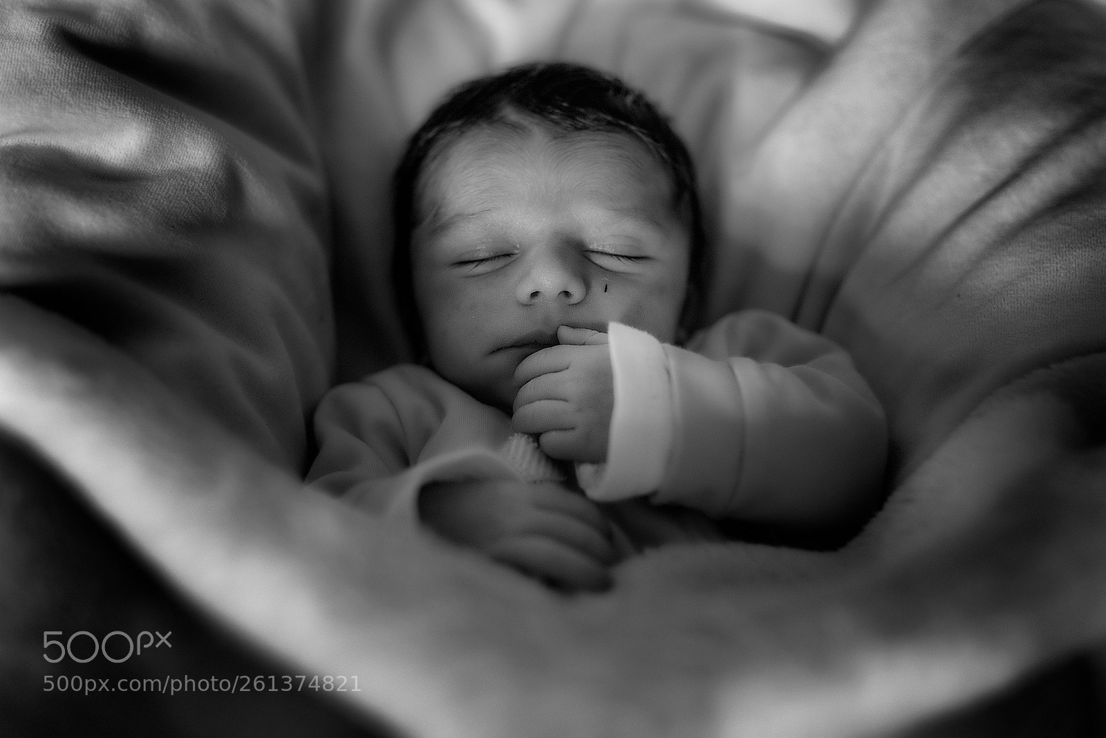 Canon EOS 6D sample photo. Newborn sleeping photography