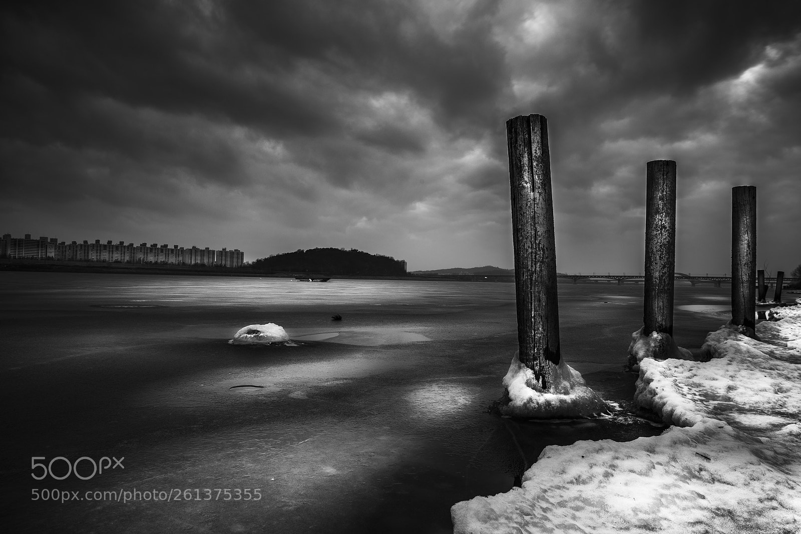 Nikon D810 sample photo. A frozen river photography