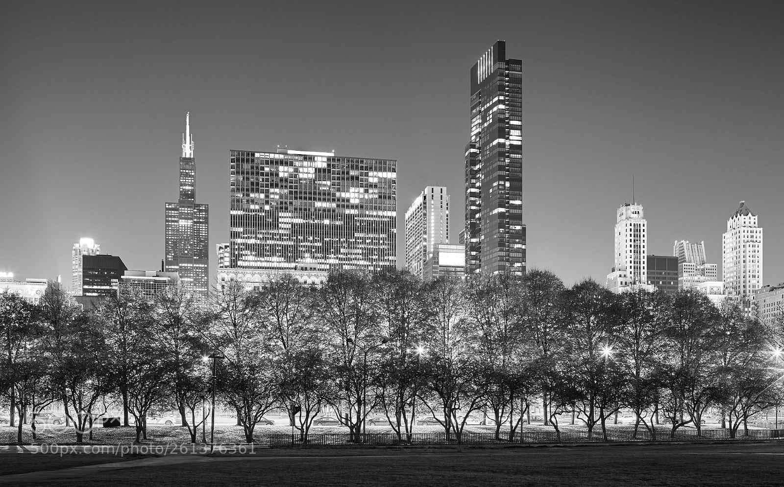 Canon EOS 5D Mark II sample photo. Windy city photography