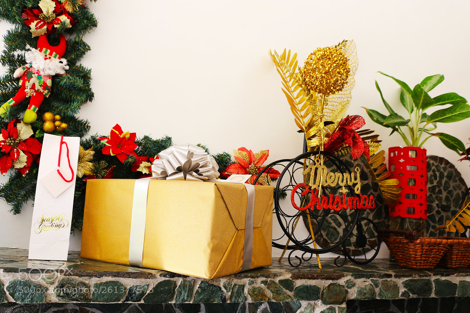 Canon EOS 700D (EOS Rebel T5i / EOS Kiss X7i) sample photo. Celebrating christmas photography