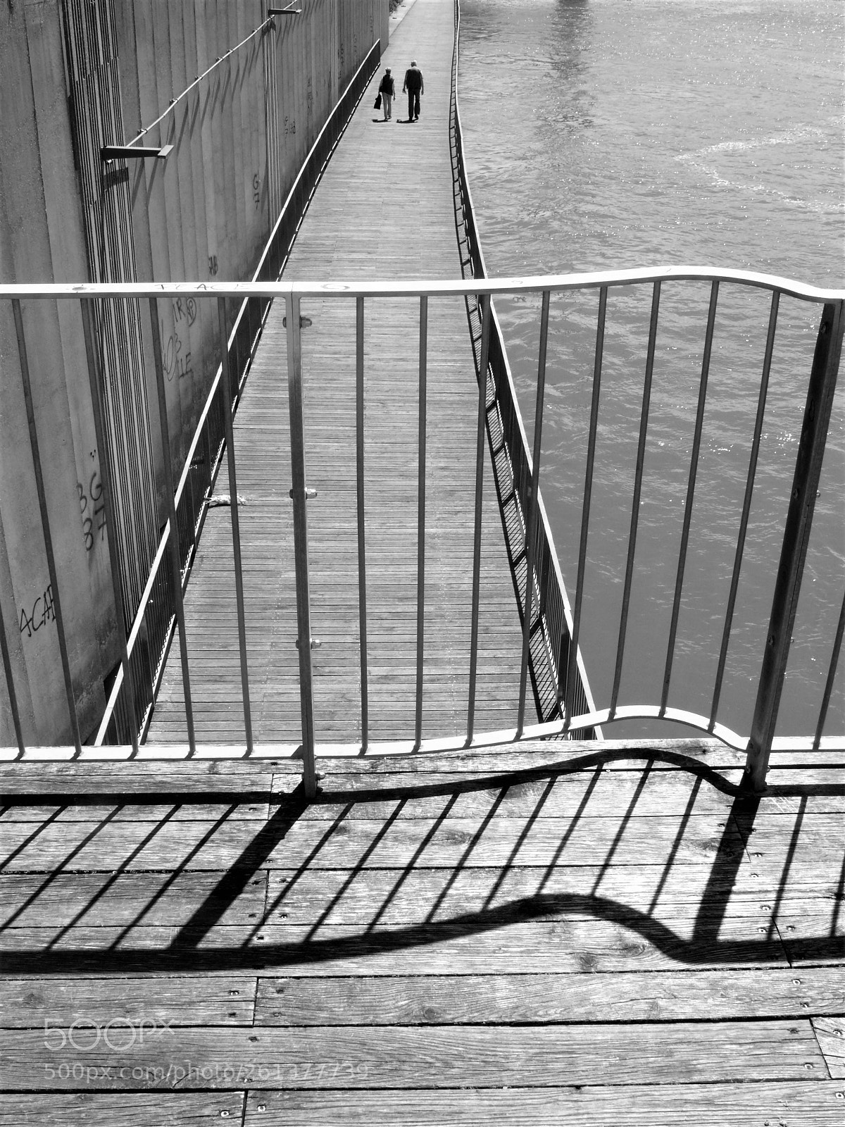 Panasonic Lumix DMC-LX7 sample photo. "bank's view "victor schonbrotz photography