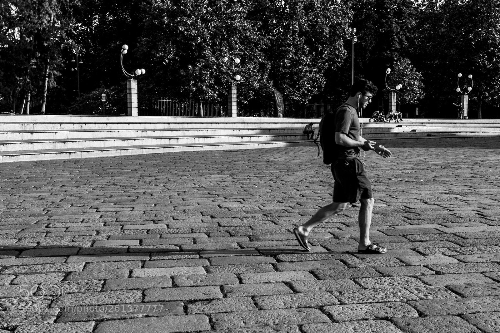 Canon EOS 750D (EOS Rebel T6i / EOS Kiss X8i) sample photo. Human and shadow photography