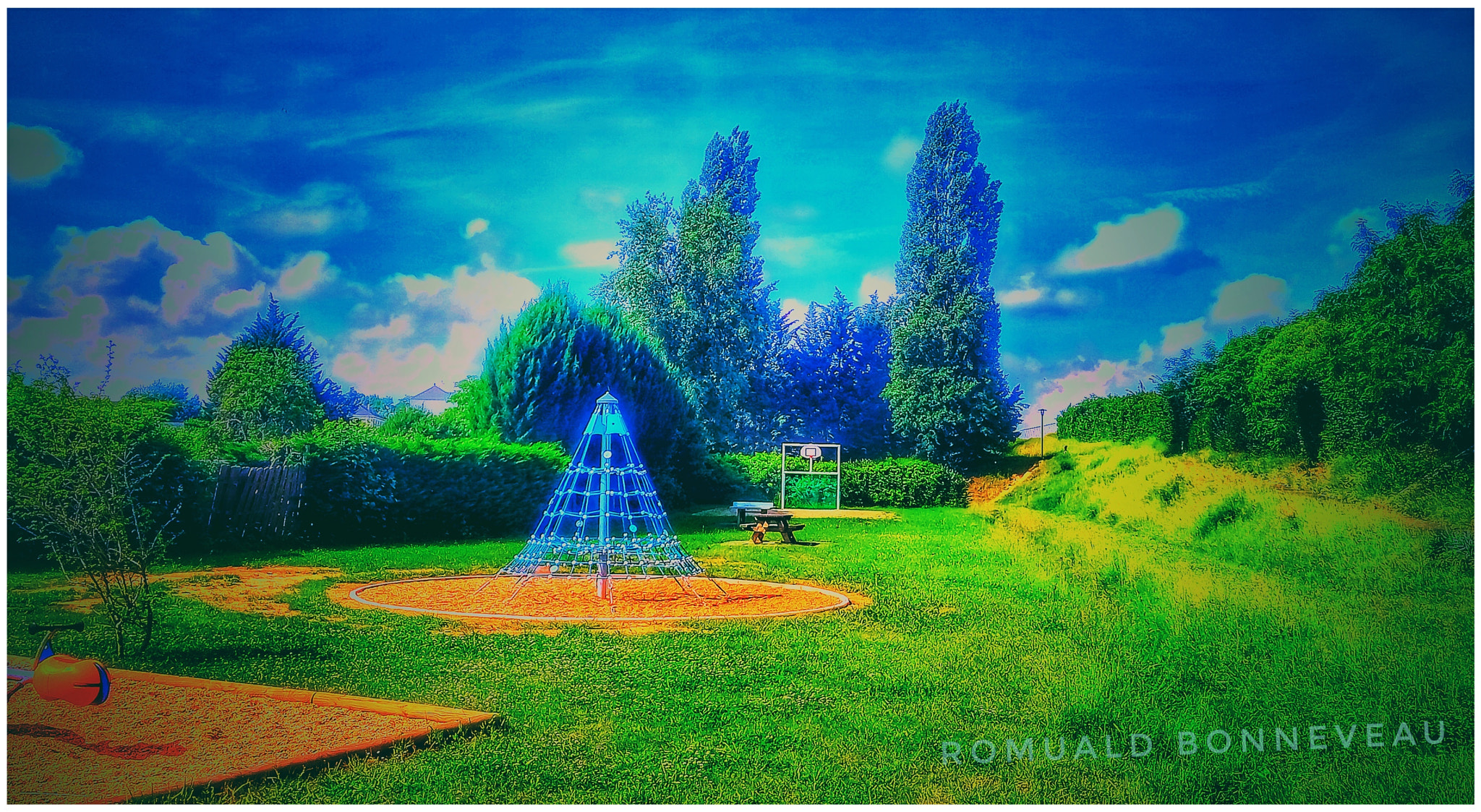 Xiaomi Redmi Note 3 sample photo. Kids garden photography