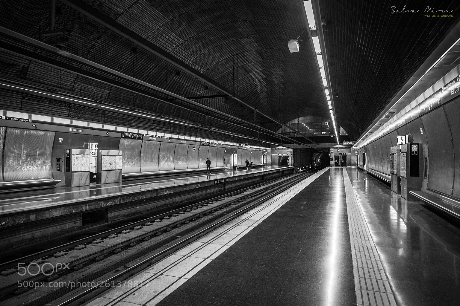 Sony a7 II sample photo. Subway photography