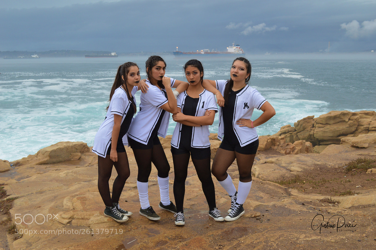 Nikon D3200 sample photo. Amigas photography