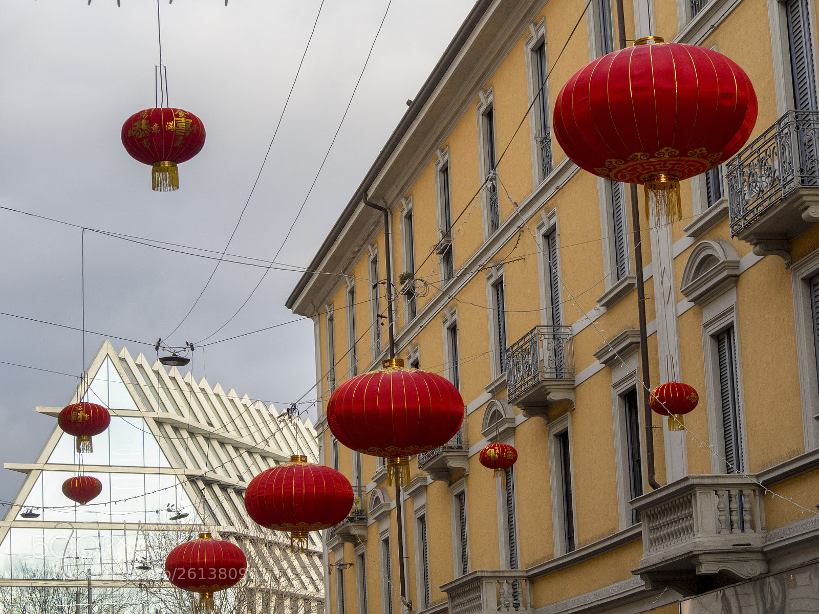 Olympus OM-D E-M10 II sample photo. Via sarpi in milan photography