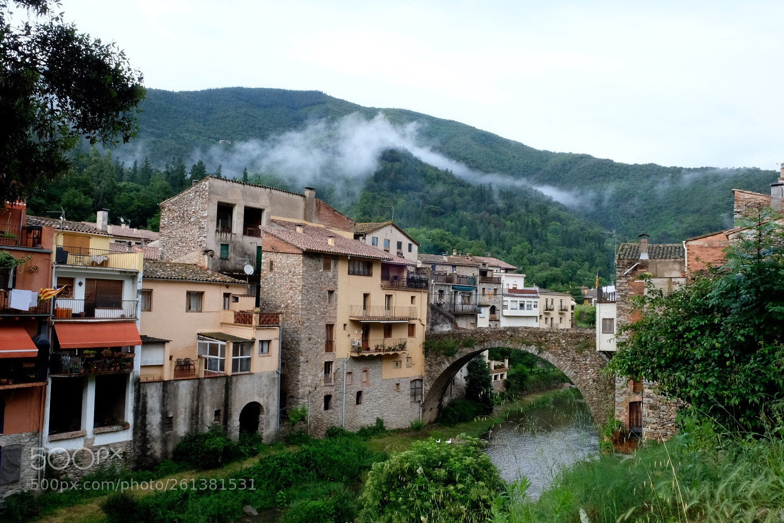 Fujifilm X-T2 sample photo. Osor , town of catalonian . photography