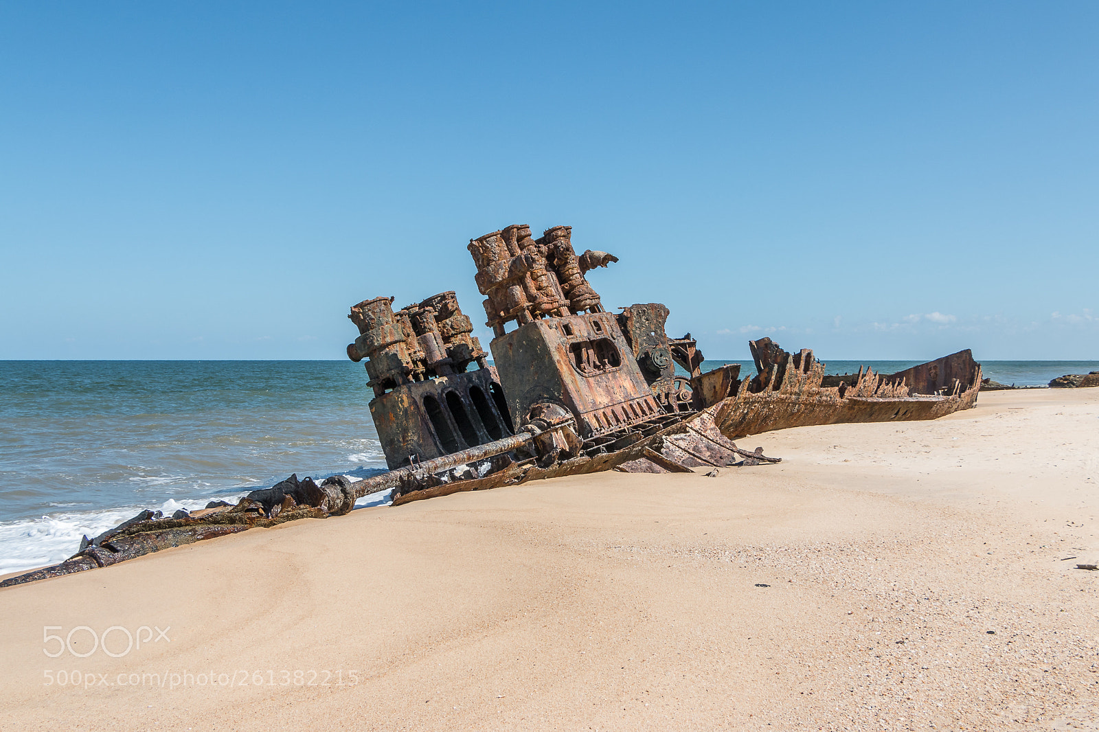 Canon EOS 70D sample photo. Schiffswrak am strand photography