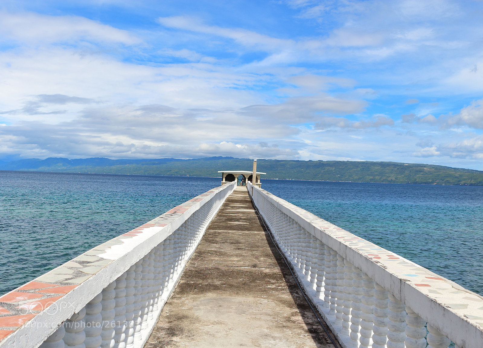 Canon EOS 700D (EOS Rebel T5i / EOS Kiss X7i) sample photo. Bridge on beach photography