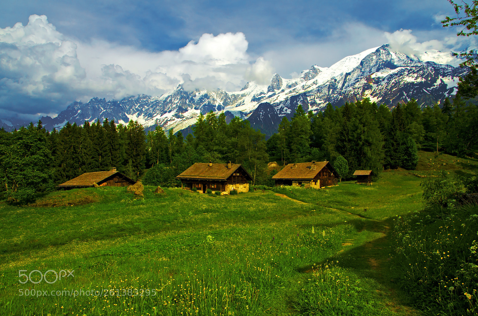 Nikon D5100 sample photo. The village of charousse photography