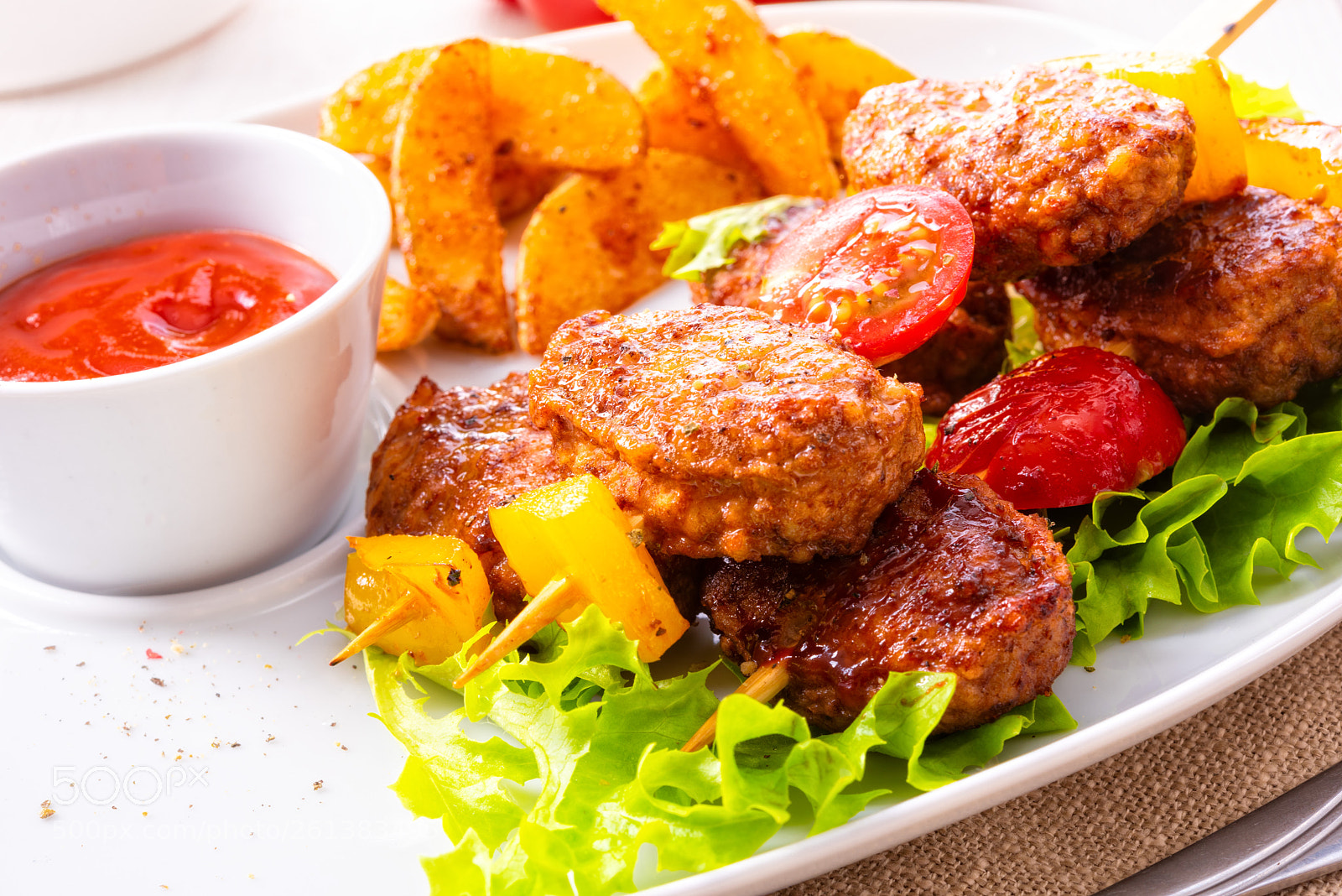 Nikon D810 sample photo. Meatballs skewers of tomato photography