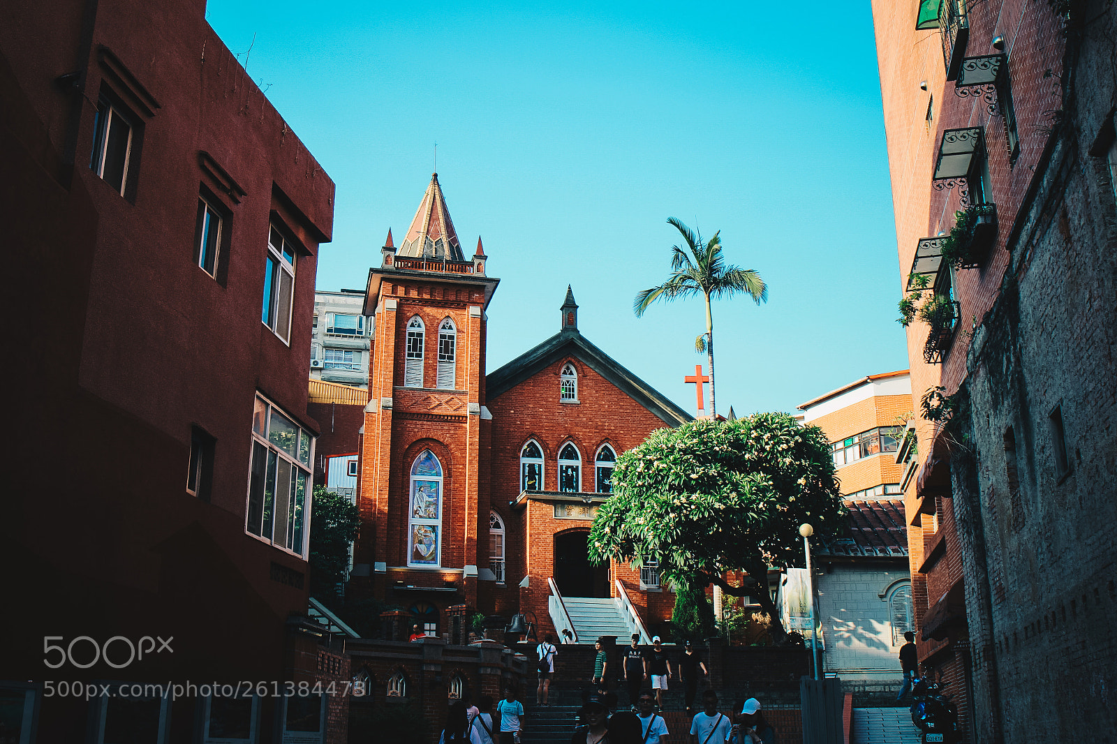 Canon EOS 500D (EOS Rebel T1i / EOS Kiss X3) sample photo. Tamsui church photography