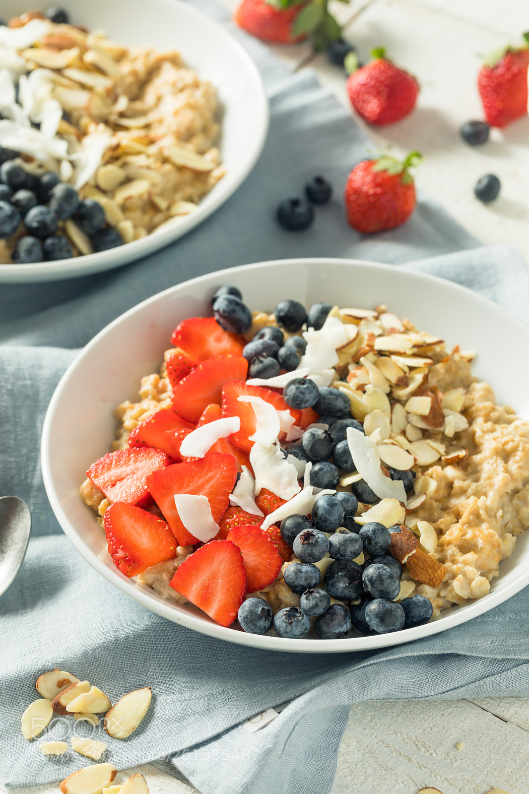 Canon EOS 5D Mark IV sample photo. Healthy fresh oatmeal with photography