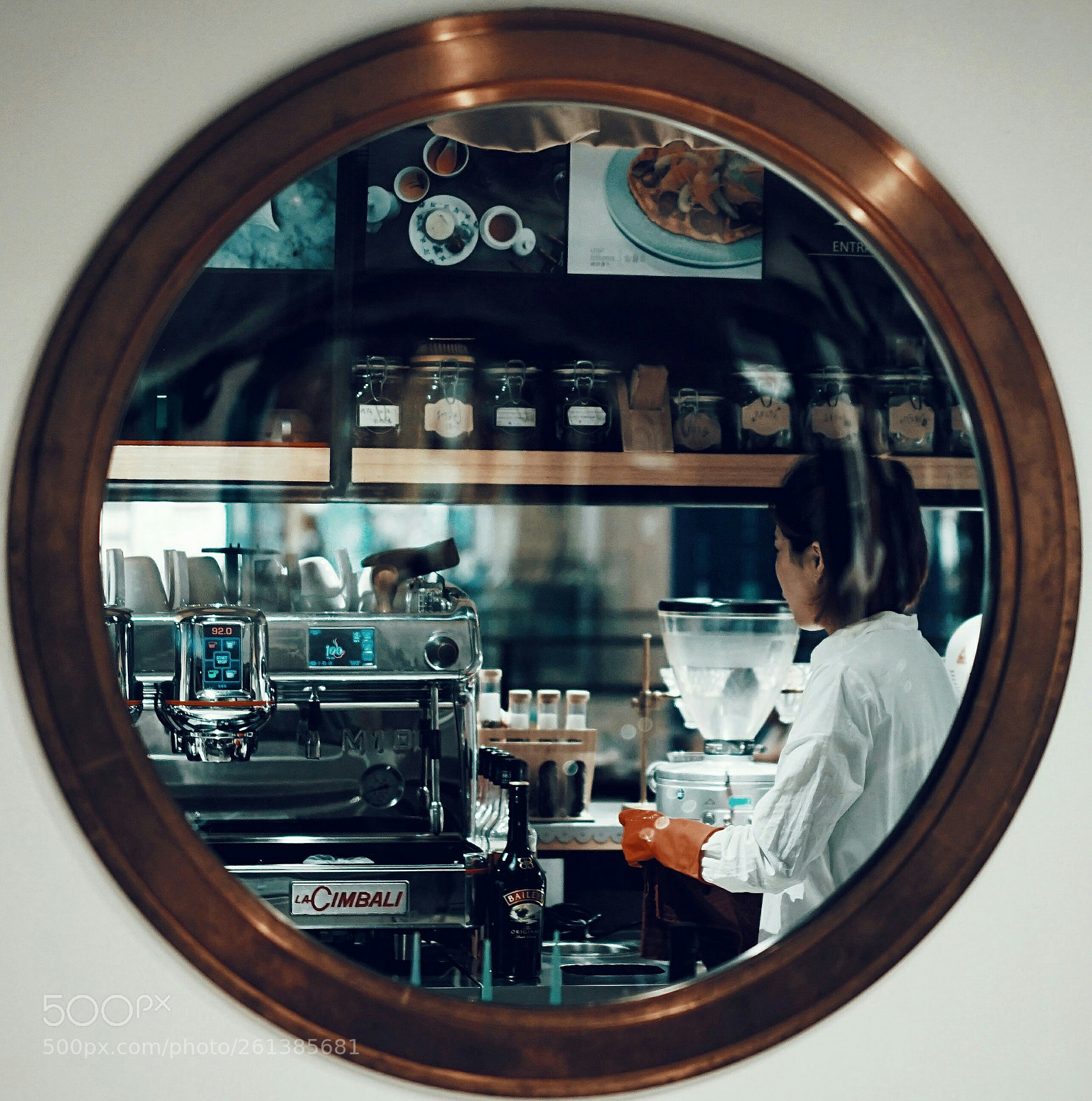 Sony a7 II sample photo. A glimpse in cafe photography