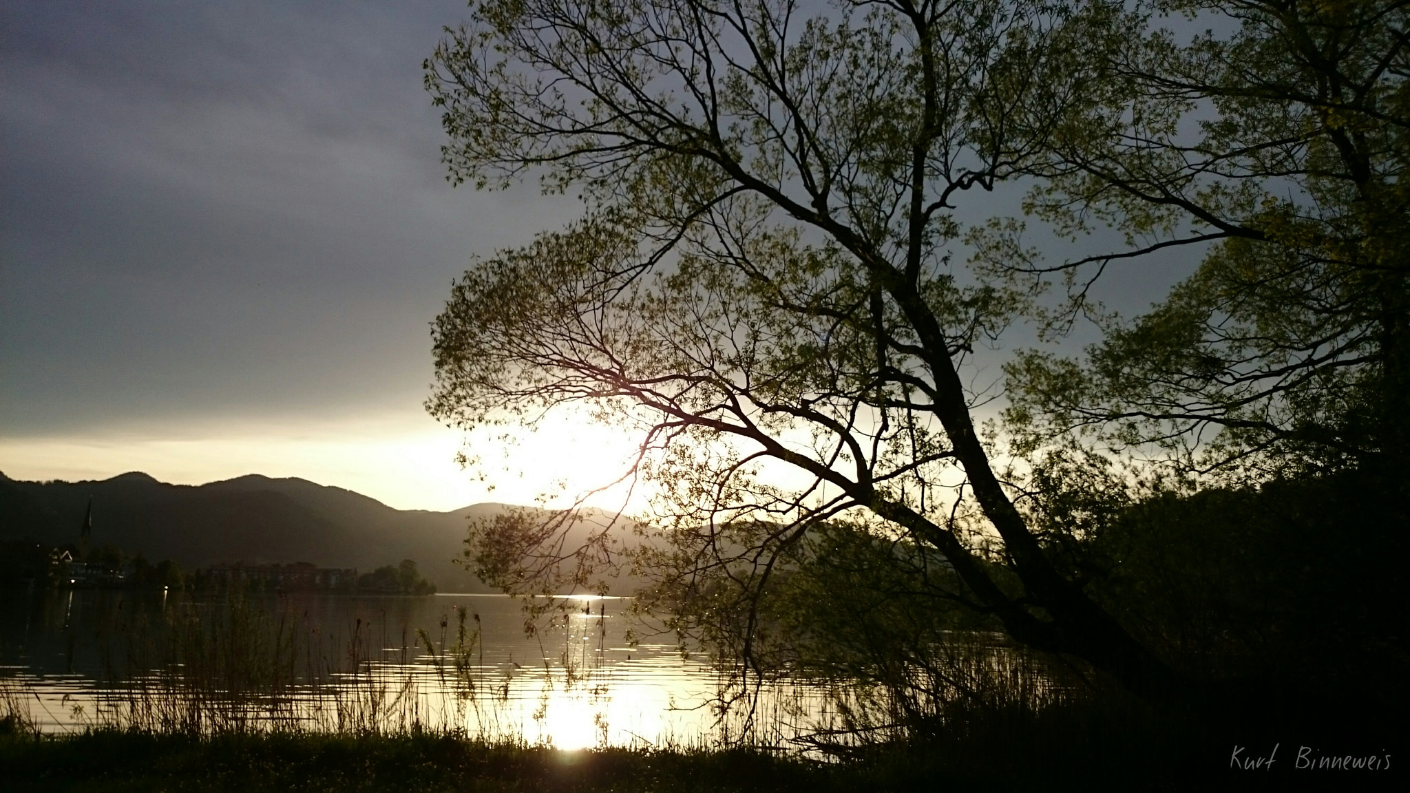 Sony Xperia Z2 sample photo. Lake-idyl photography