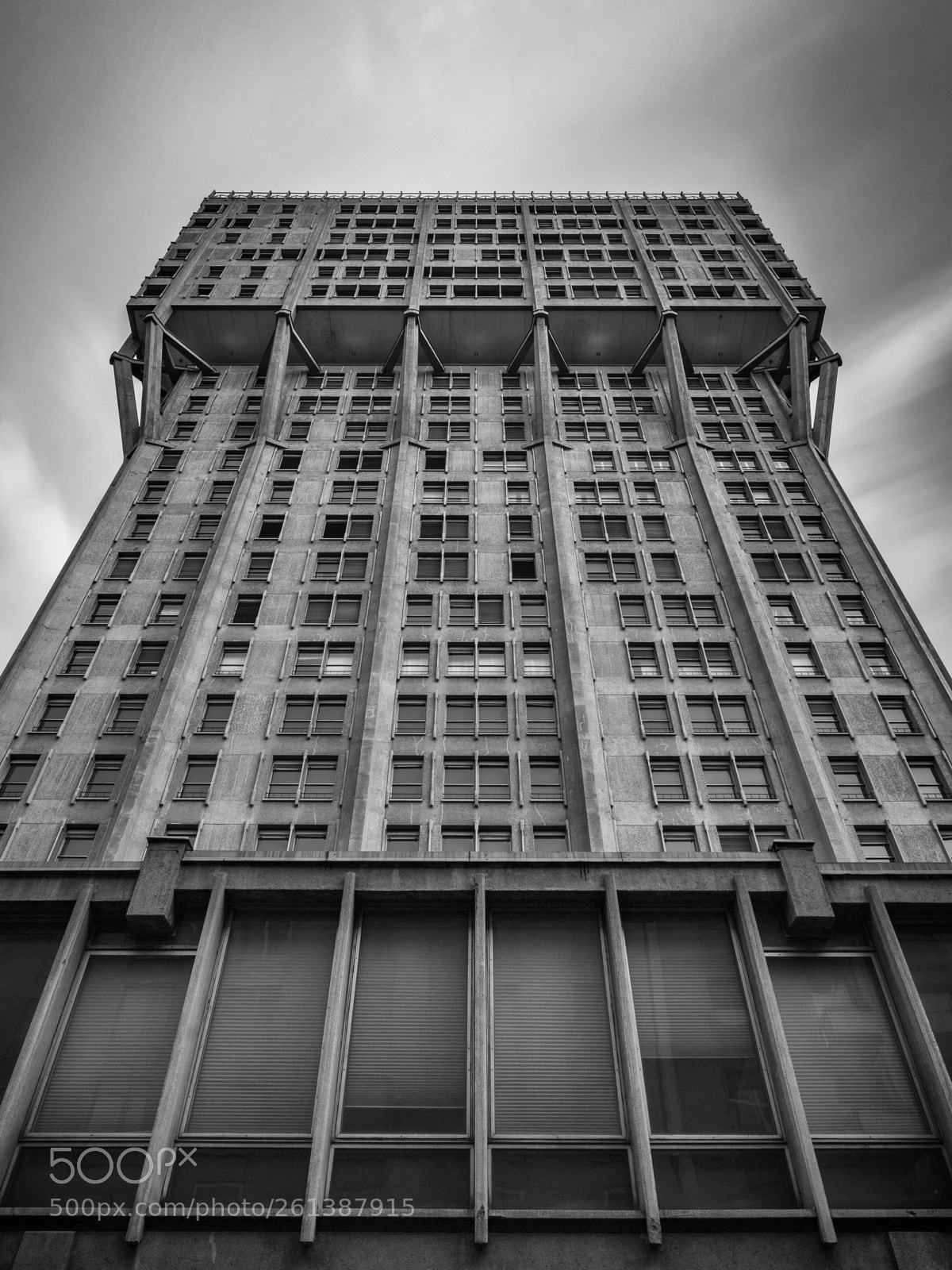 Fujifilm X-T2 sample photo. Torre velasca photography