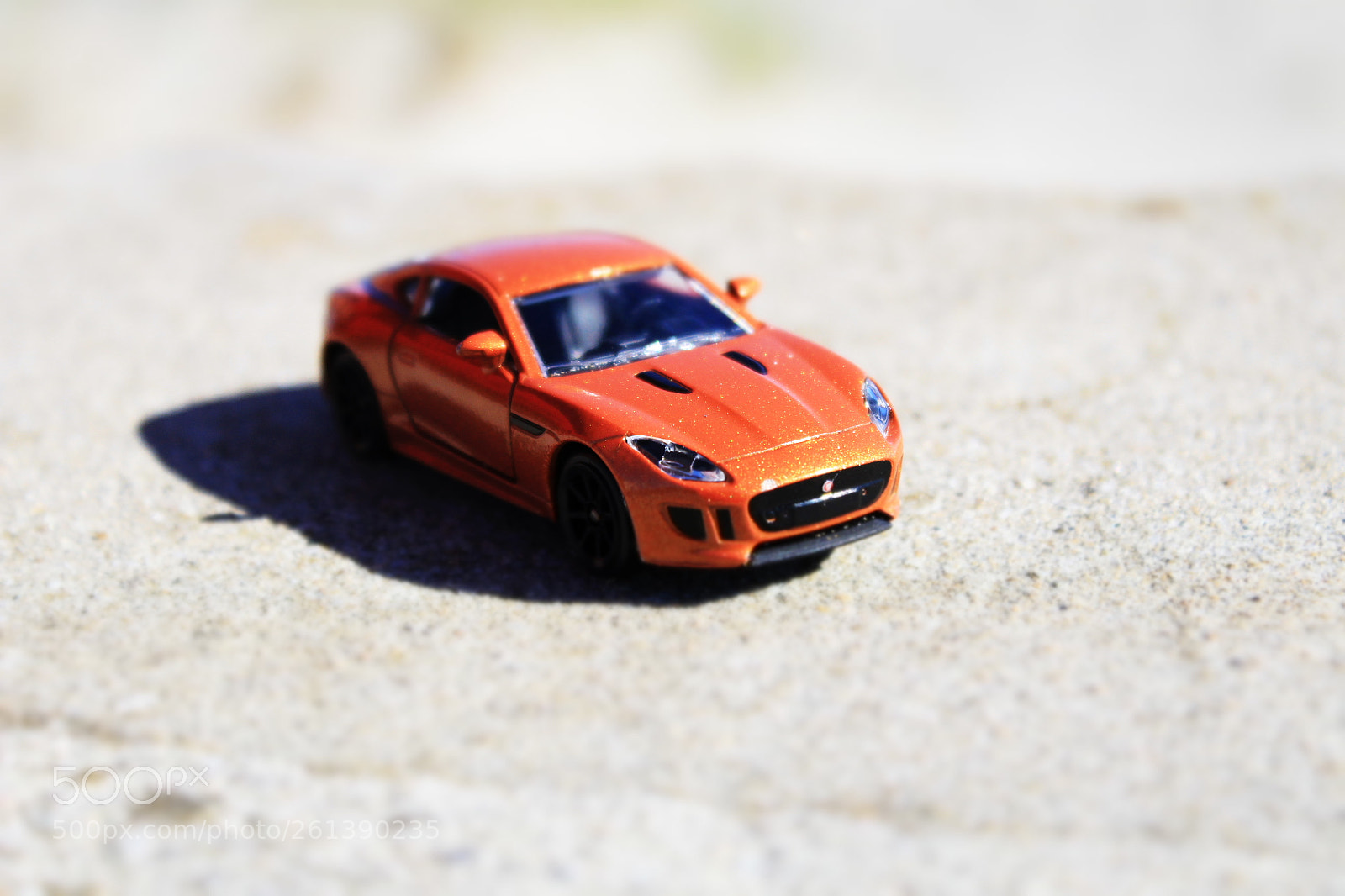 Canon EOS 1300D (EOS Rebel T6 / EOS Kiss X80) sample photo. The car photography