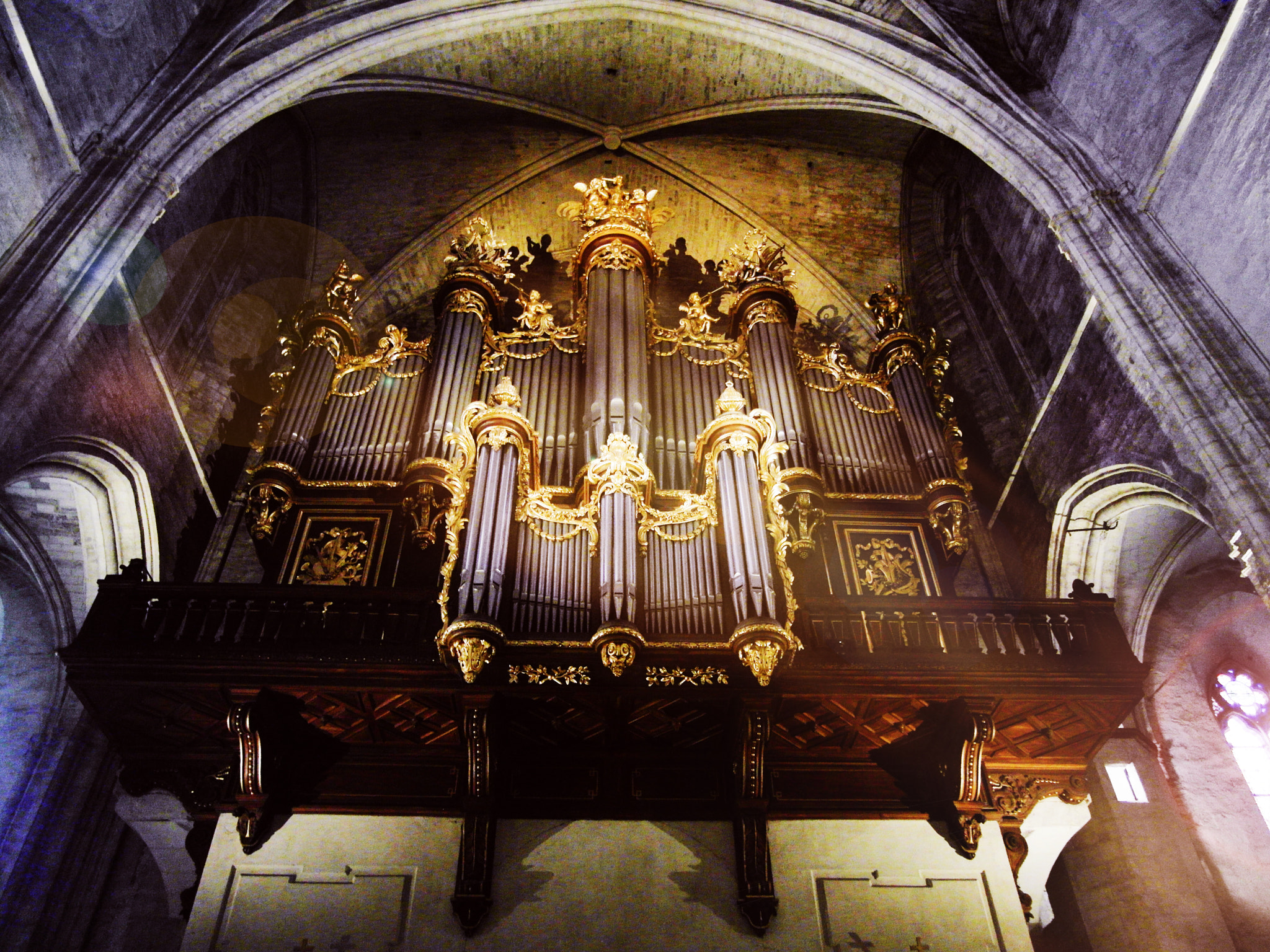 Samsung EX1 sample photo. St pierre montpellier photography
