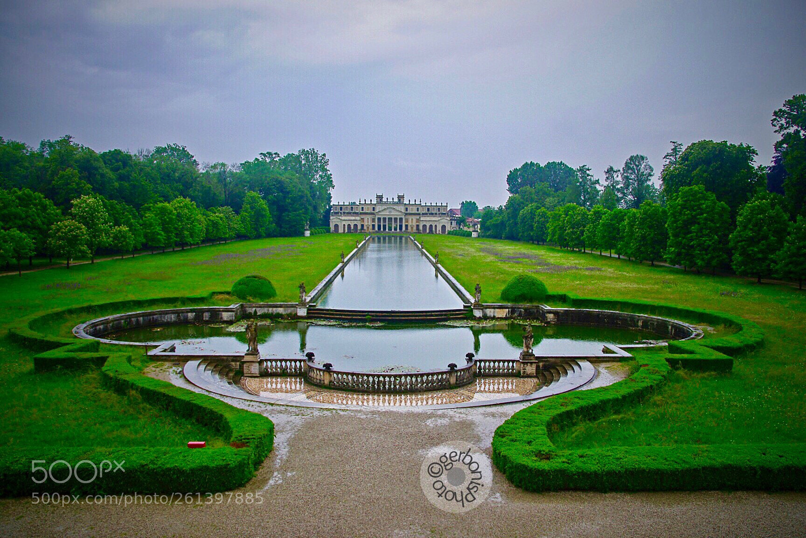 Pentax K-5 sample photo. The garden of villa photography