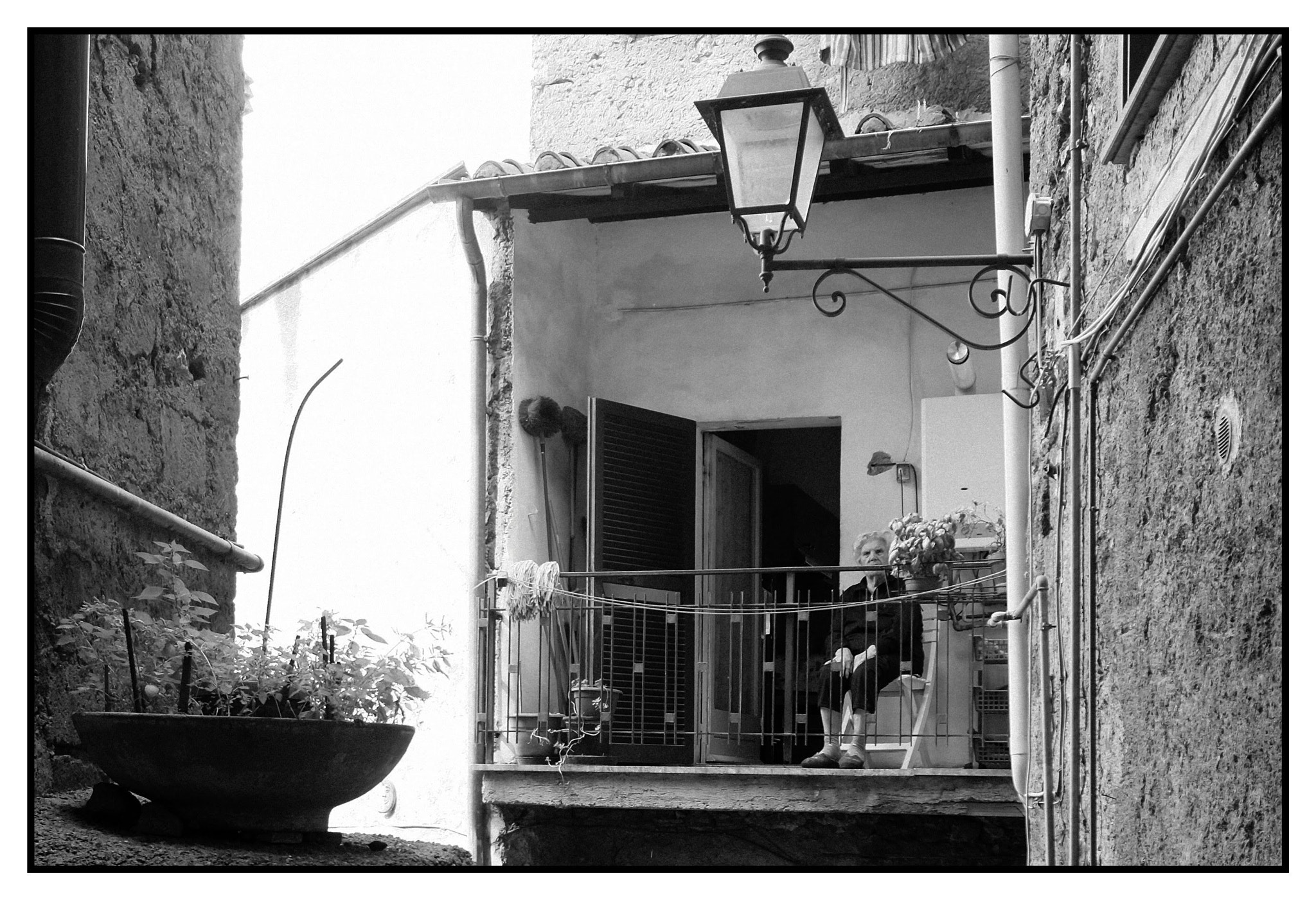 Fujifilm X-M1 sample photo. Sul balcone photography