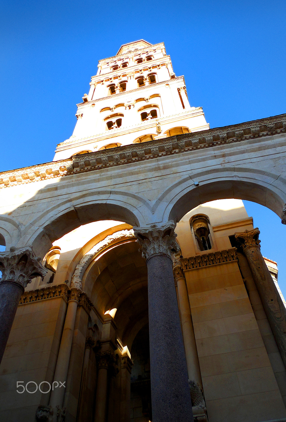 Nikon Coolpix L610 sample photo. Up to the sky! diocletian's palace photography