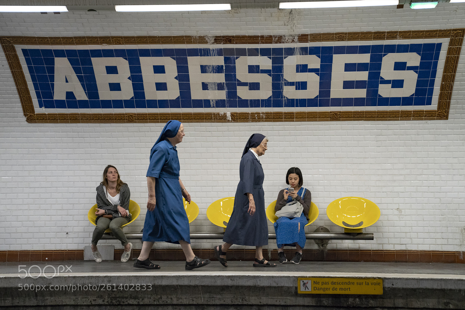 Sony a7R III sample photo. Abbesses photography